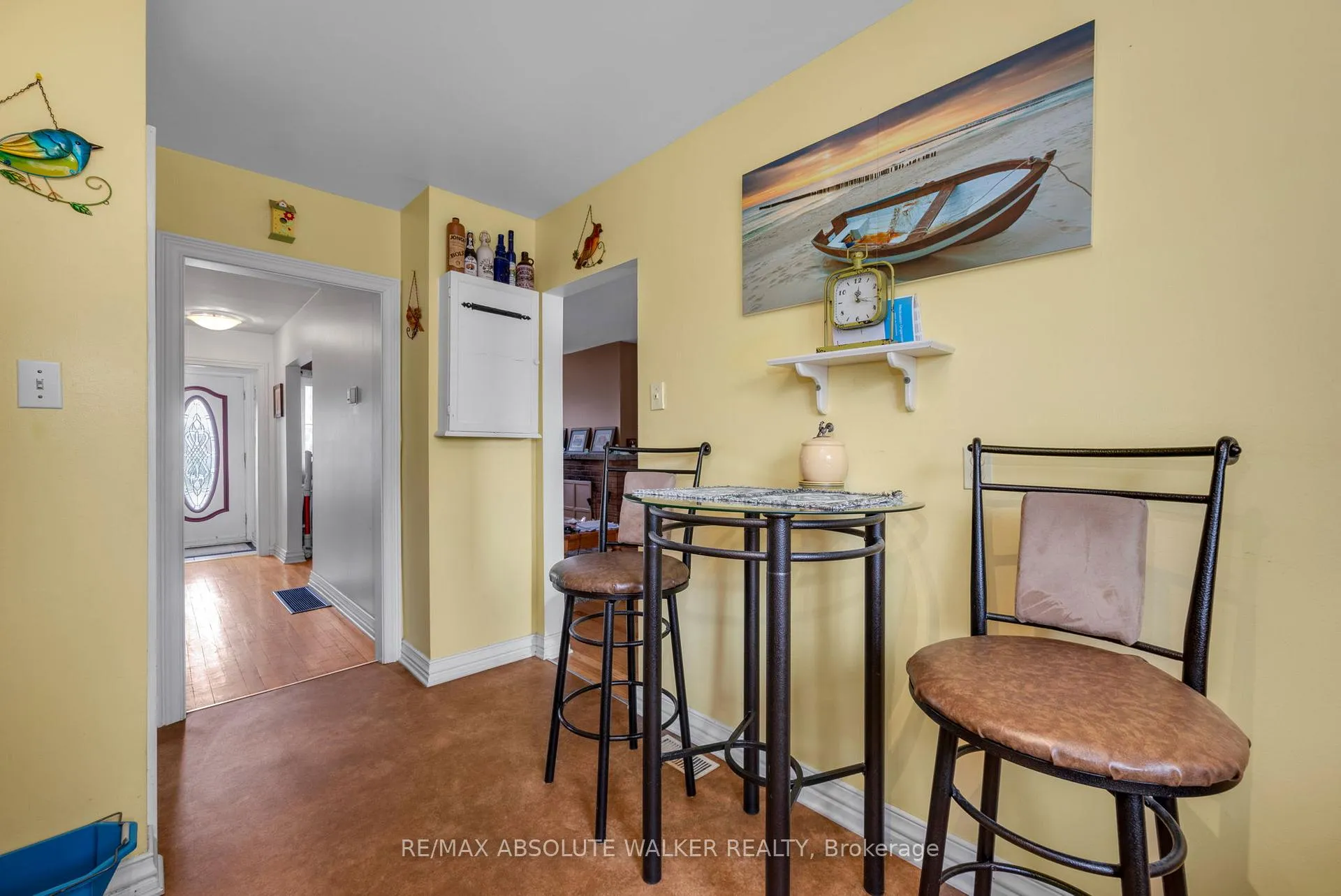 Photo 8 of 144 Viewmount Drive, Ottawa, Meadowlands/Crestview — HOMEH