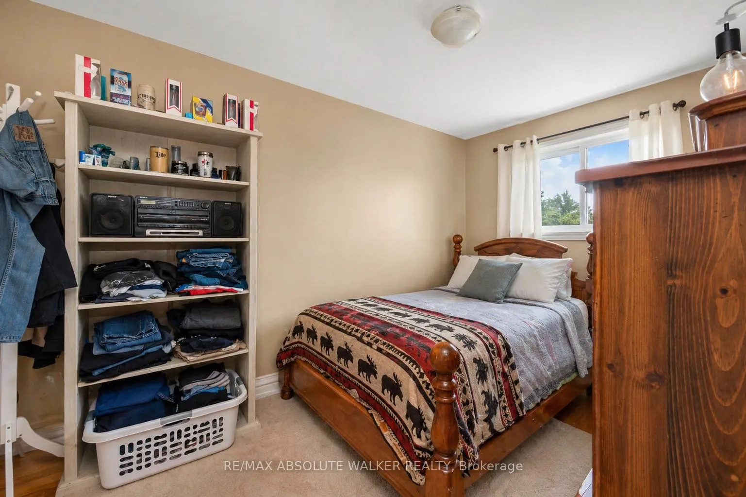 Photo 12 of 144 Viewmount Drive, Ottawa, Meadowlands/Crestview — HOMEH