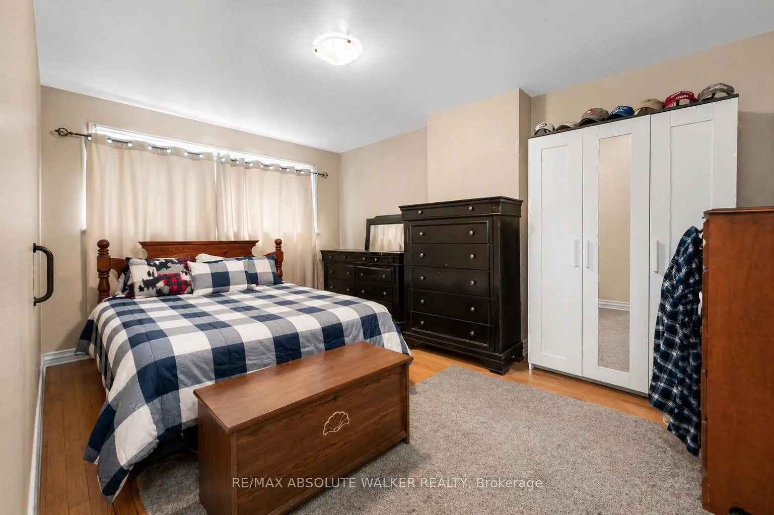 Photo 13 of 144 Viewmount Drive, Ottawa, Meadowlands/Crestview — HOMEH