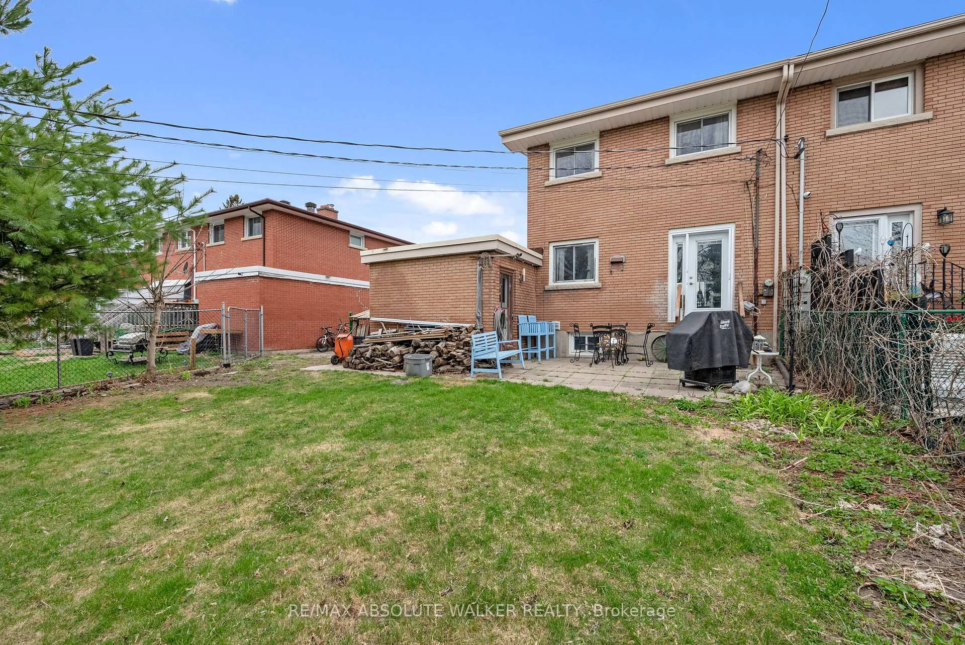 Photo 18 of 144 Viewmount Drive, Ottawa, Meadowlands/Crestview — HOMEH