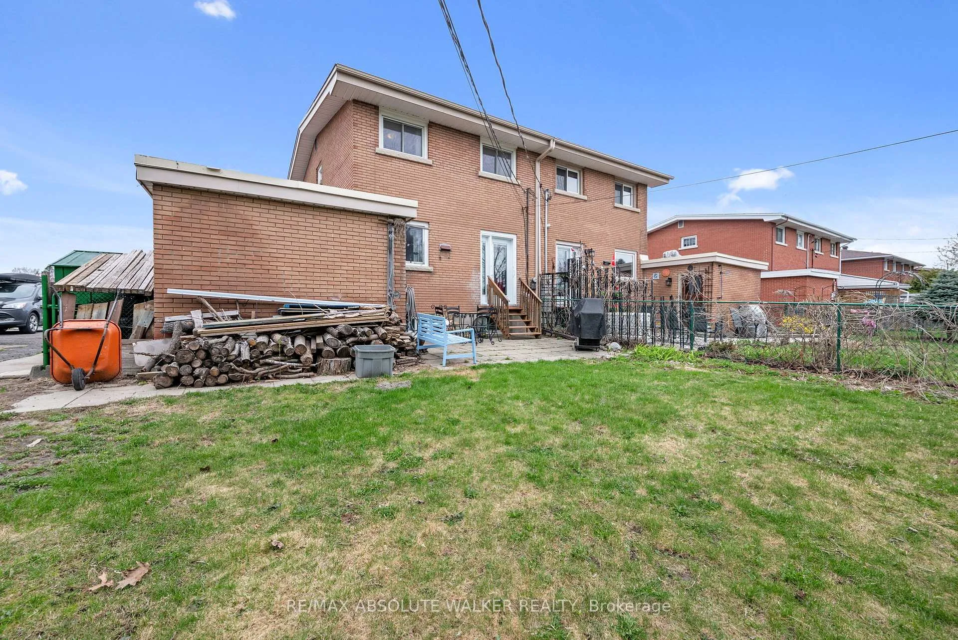Photo 19 of 144 Viewmount Drive, Ottawa, Meadowlands/Crestview — HOMEH