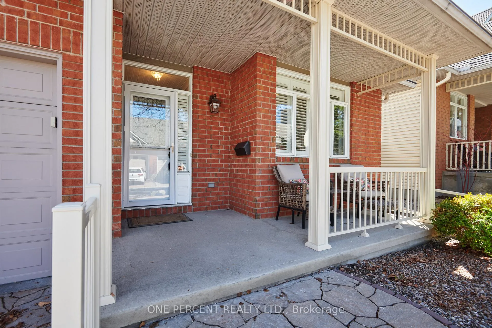 Photo 3 of Unit 15, 1240 Kilborn Place, Ottawa, Alta Vista — HOMEH