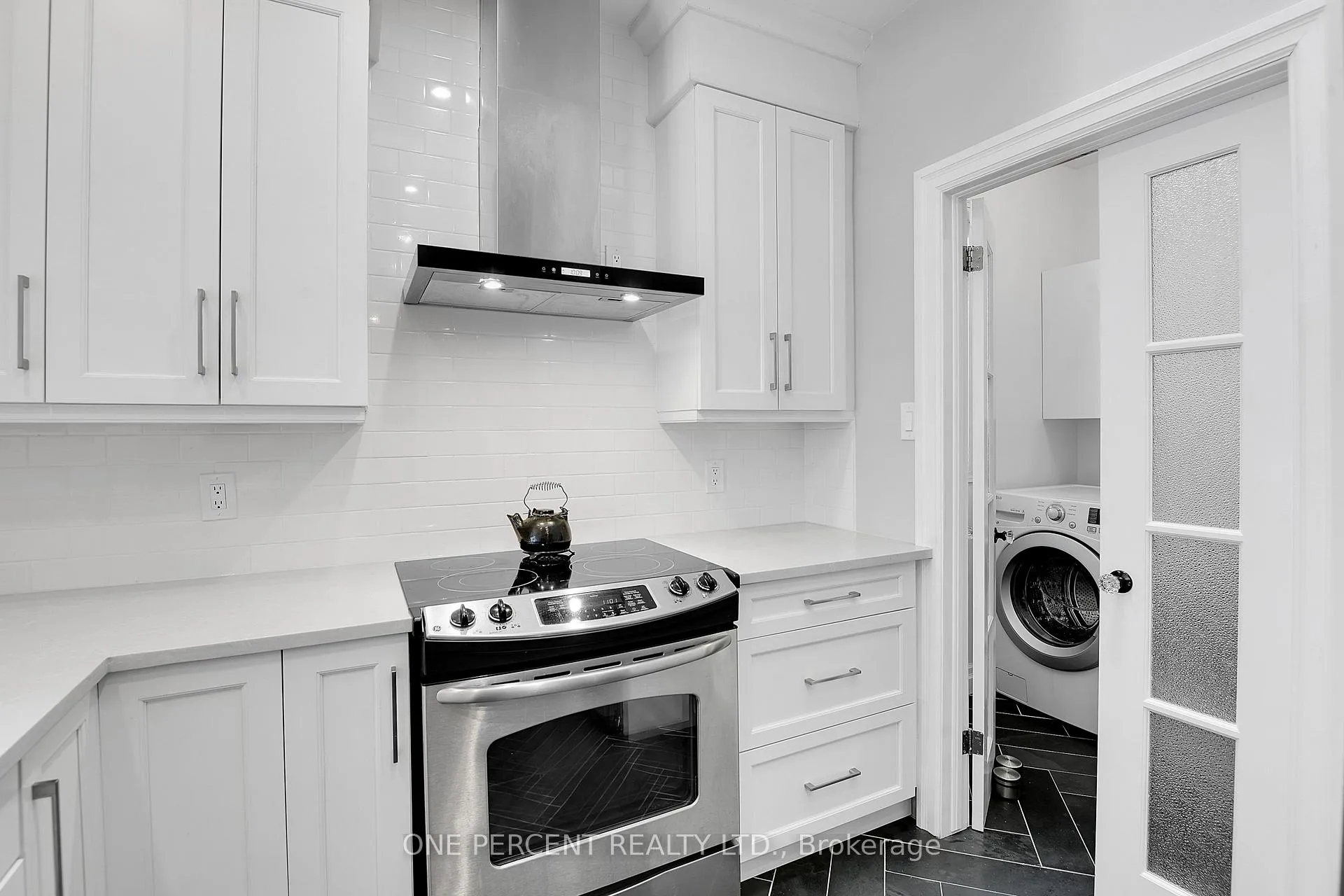 Photo 14 of Unit 15, 1240 Kilborn Place, Ottawa, Alta Vista — HOMEH