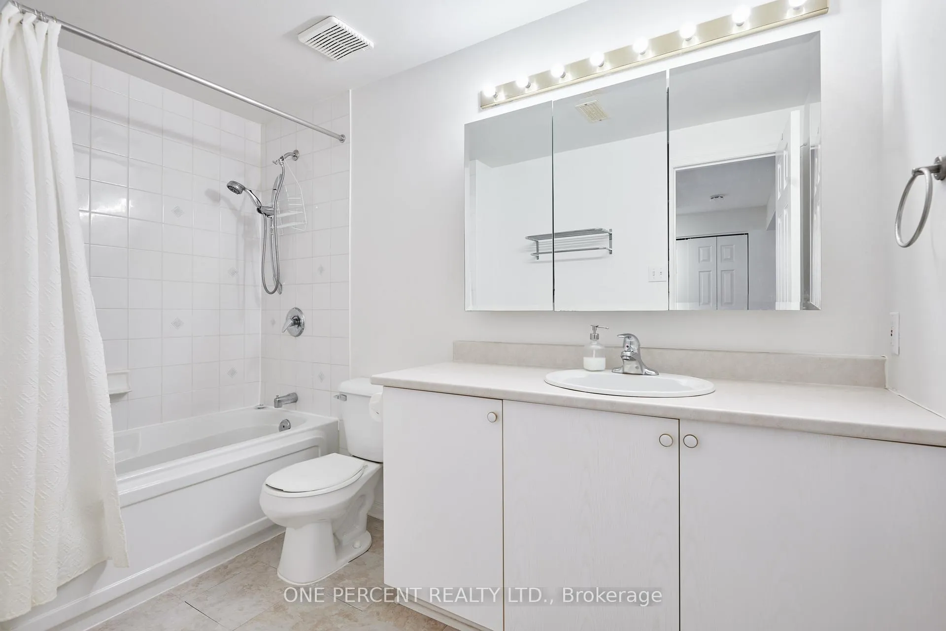 Photo 33 of Unit 15, 1240 Kilborn Place, Ottawa, Alta Vista — HOMEH