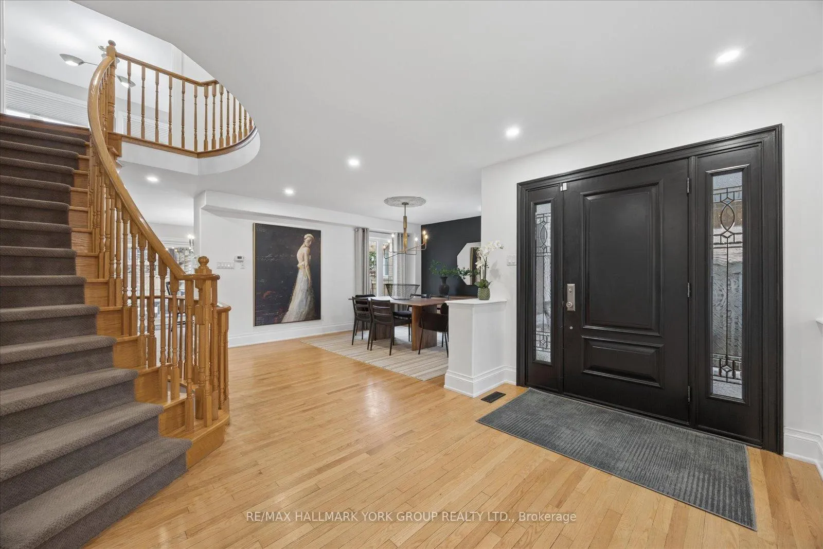 Photo 5 of 123 Brookeview Drive, Aurora, Aurora Highlands — HOMEH