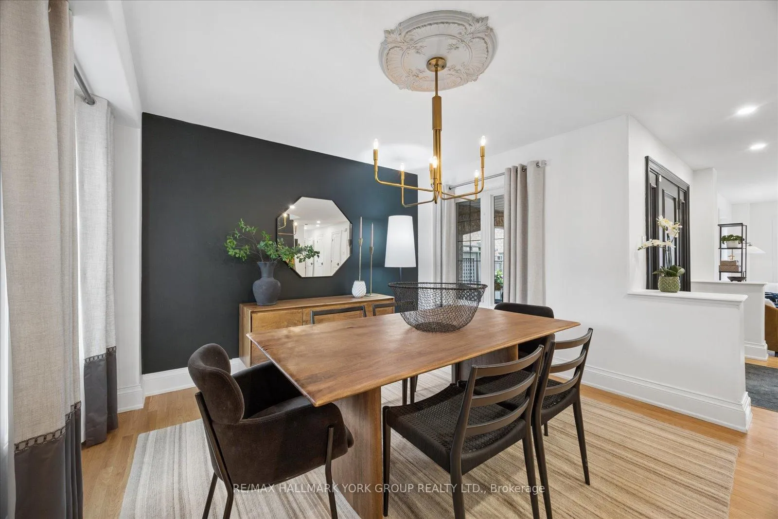 Photo 8 of 123 Brookeview Drive, Aurora, Aurora Highlands — HOMEH
