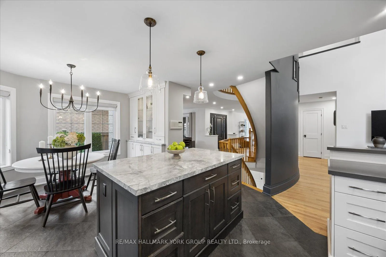 Photo 15 of 123 Brookeview Drive, Aurora, Aurora Highlands — HOMEH