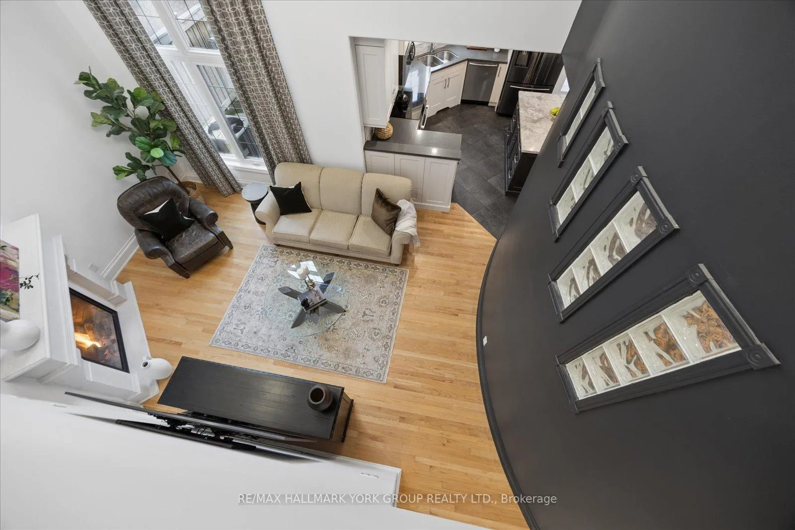 Photo 17 of 123 Brookeview Drive, Aurora, Aurora Highlands — HOMEH