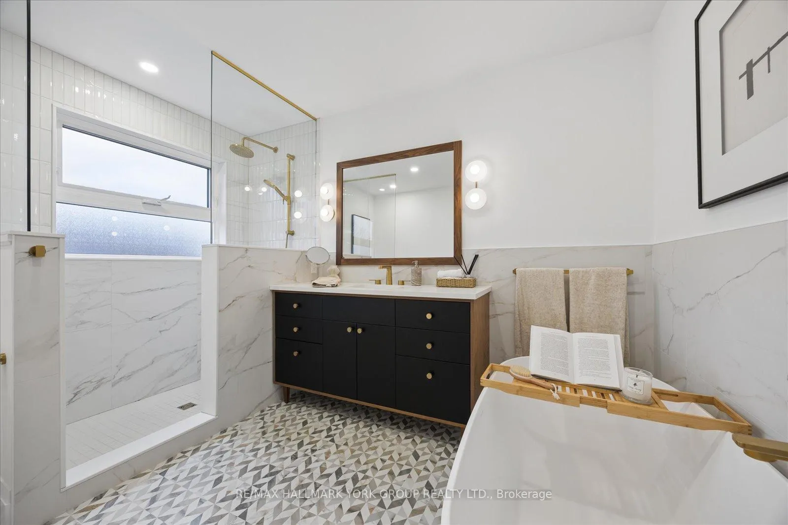 Photo 24 of 123 Brookeview Drive, Aurora, Aurora Highlands — HOMEH