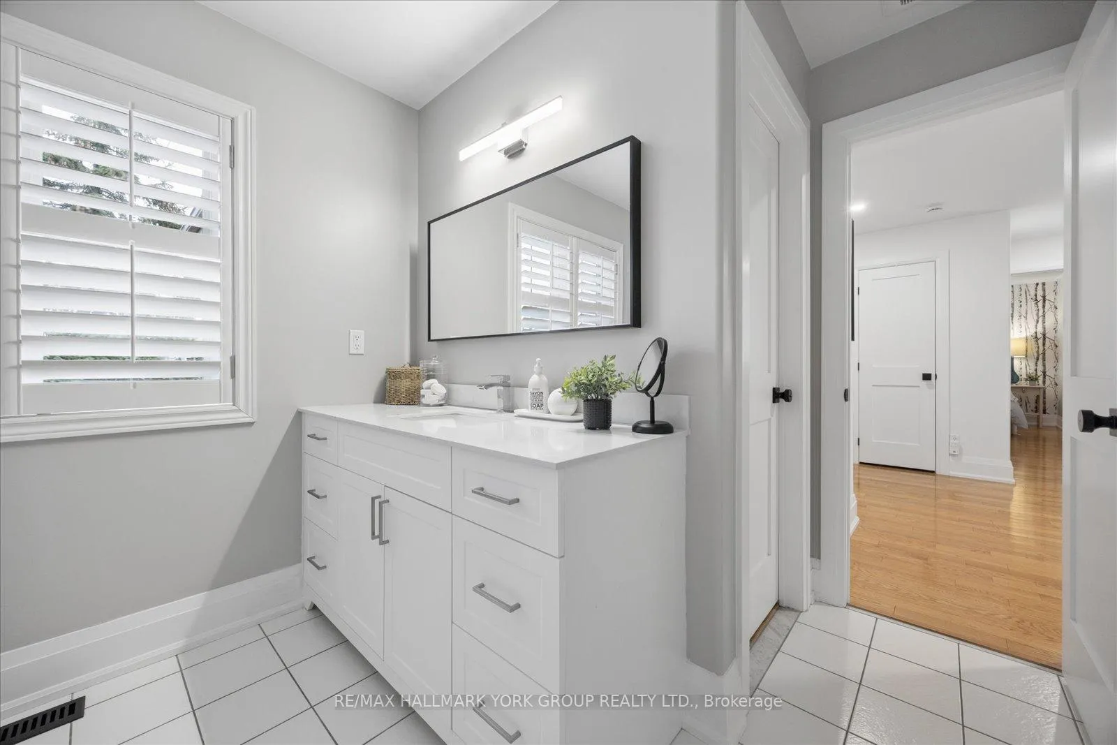 Photo 31 of 123 Brookeview Drive, Aurora, Aurora Highlands — HOMEH