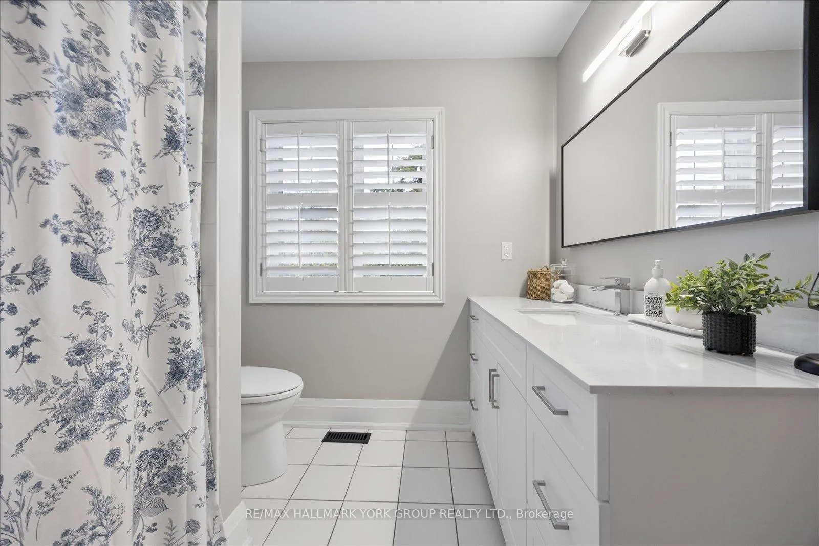 Photo 32 of 123 Brookeview Drive, Aurora, Aurora Highlands — HOMEH