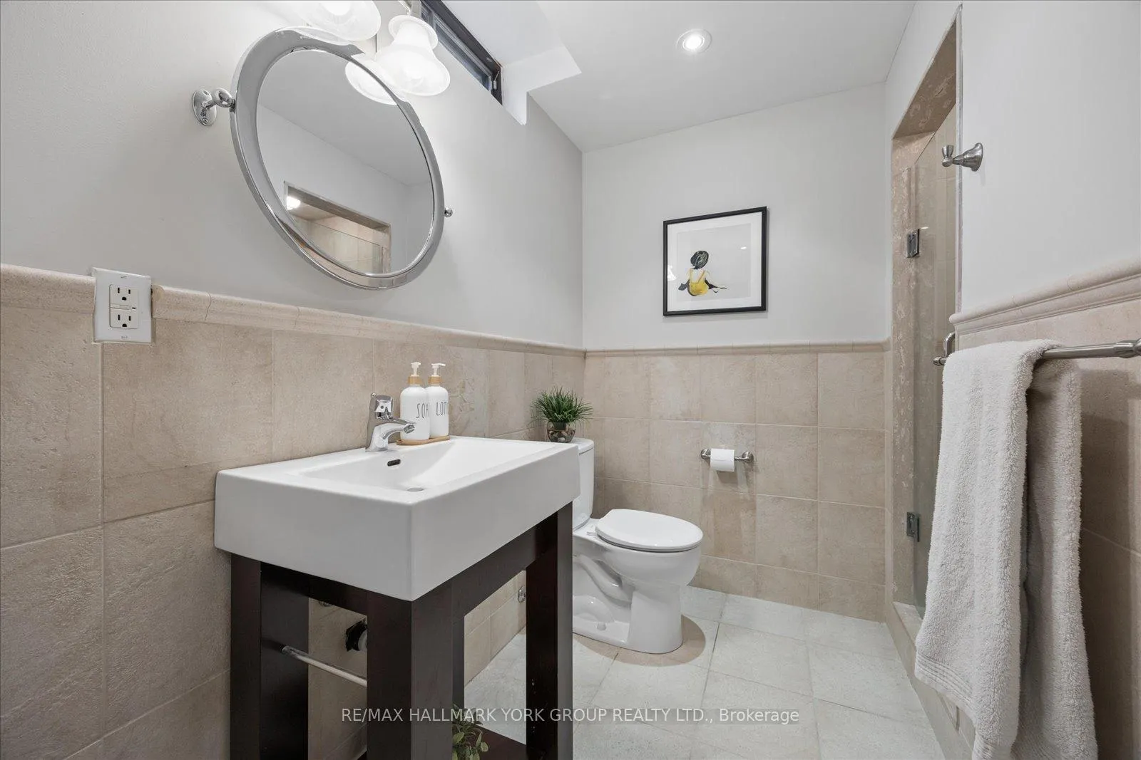 Photo 37 of 123 Brookeview Drive, Aurora, Aurora Highlands — HOMEH