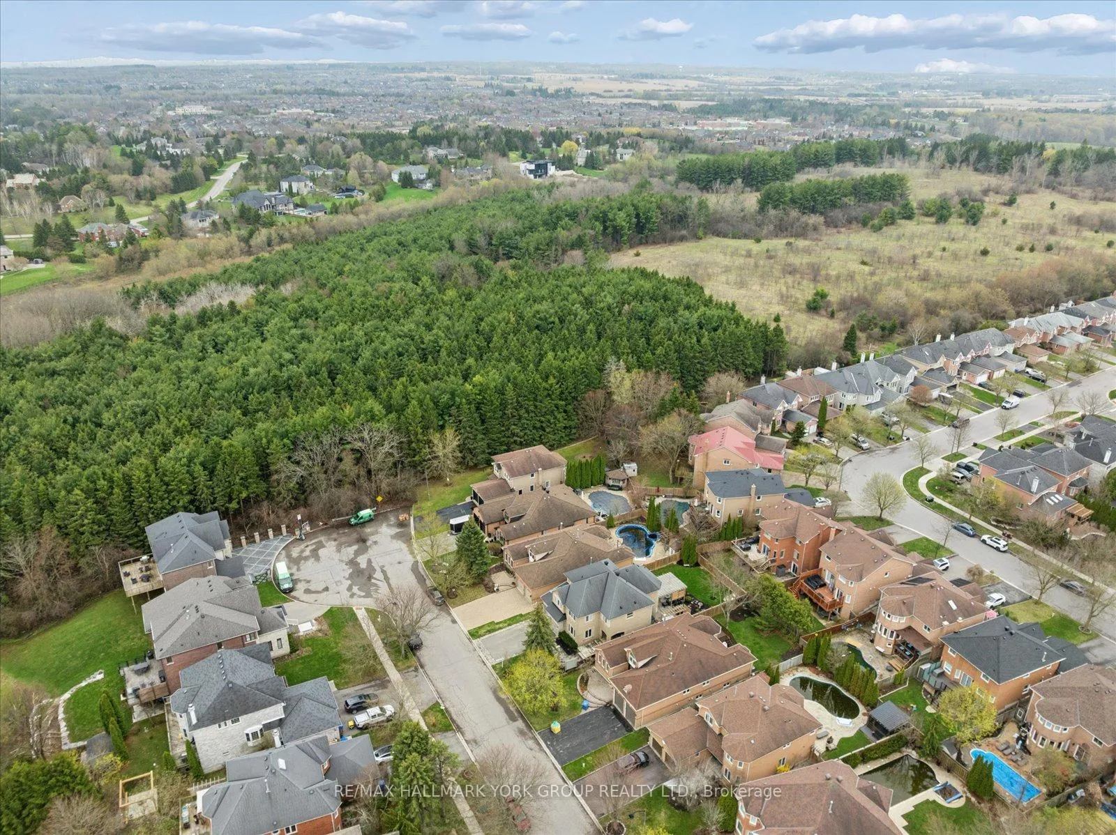 Photo 46 of 123 Brookeview Drive, Aurora, Aurora Highlands — HOMEH