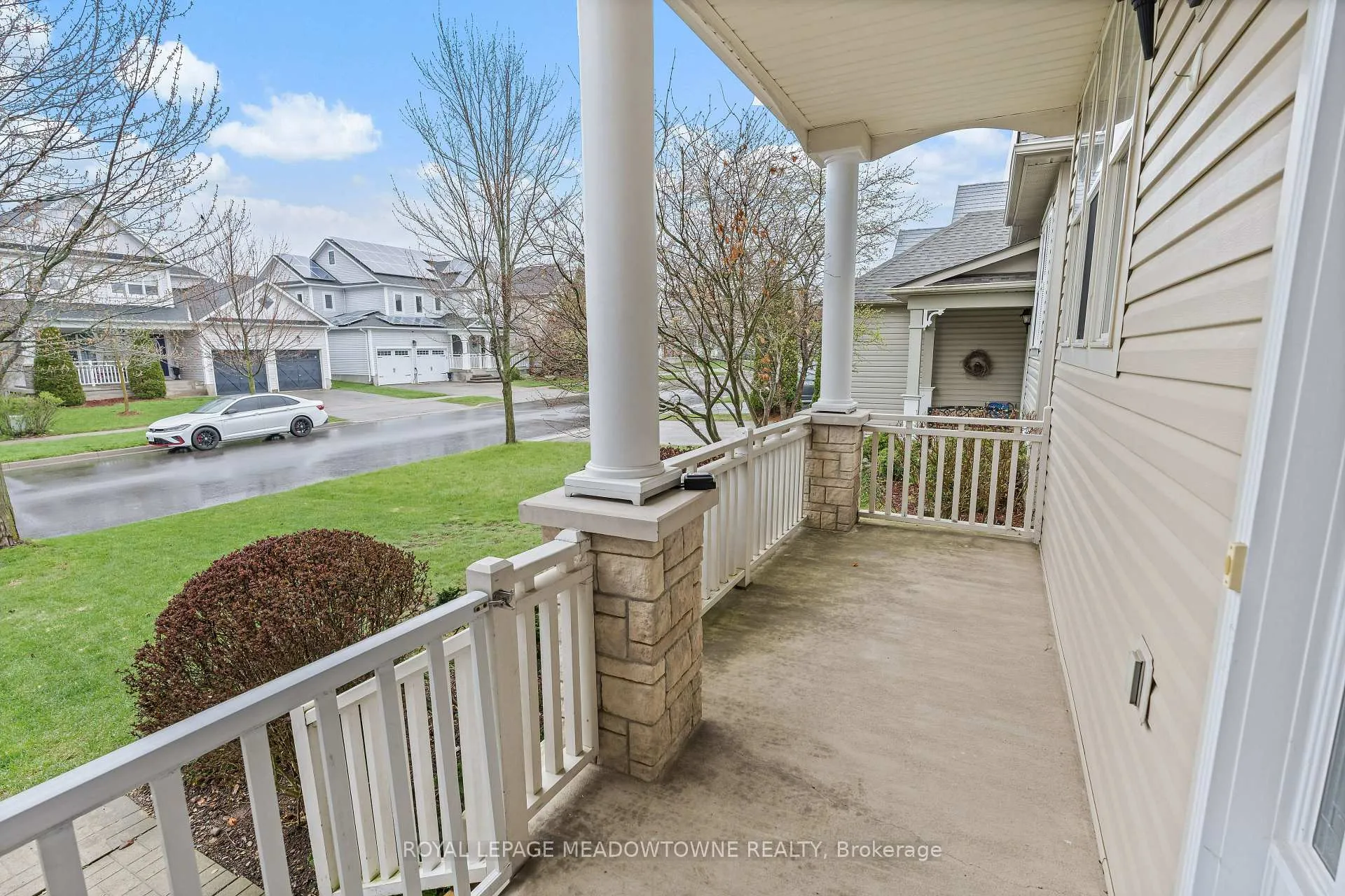 Photo 4 of 8 Bonnette Street, Halton Hills, Acton — HOMEH