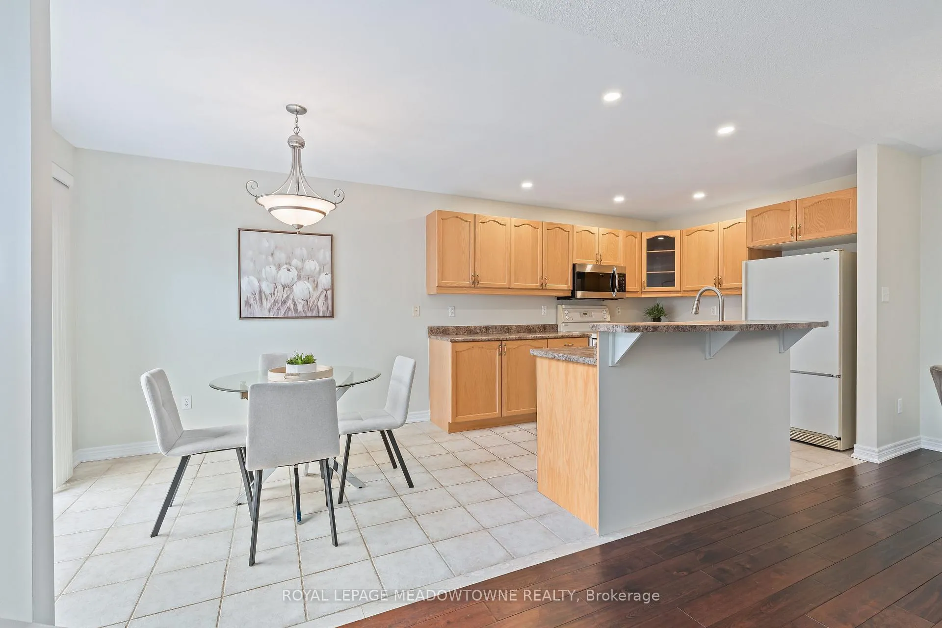 Photo 12 of 8 Bonnette Street, Halton Hills, Acton — HOMEH