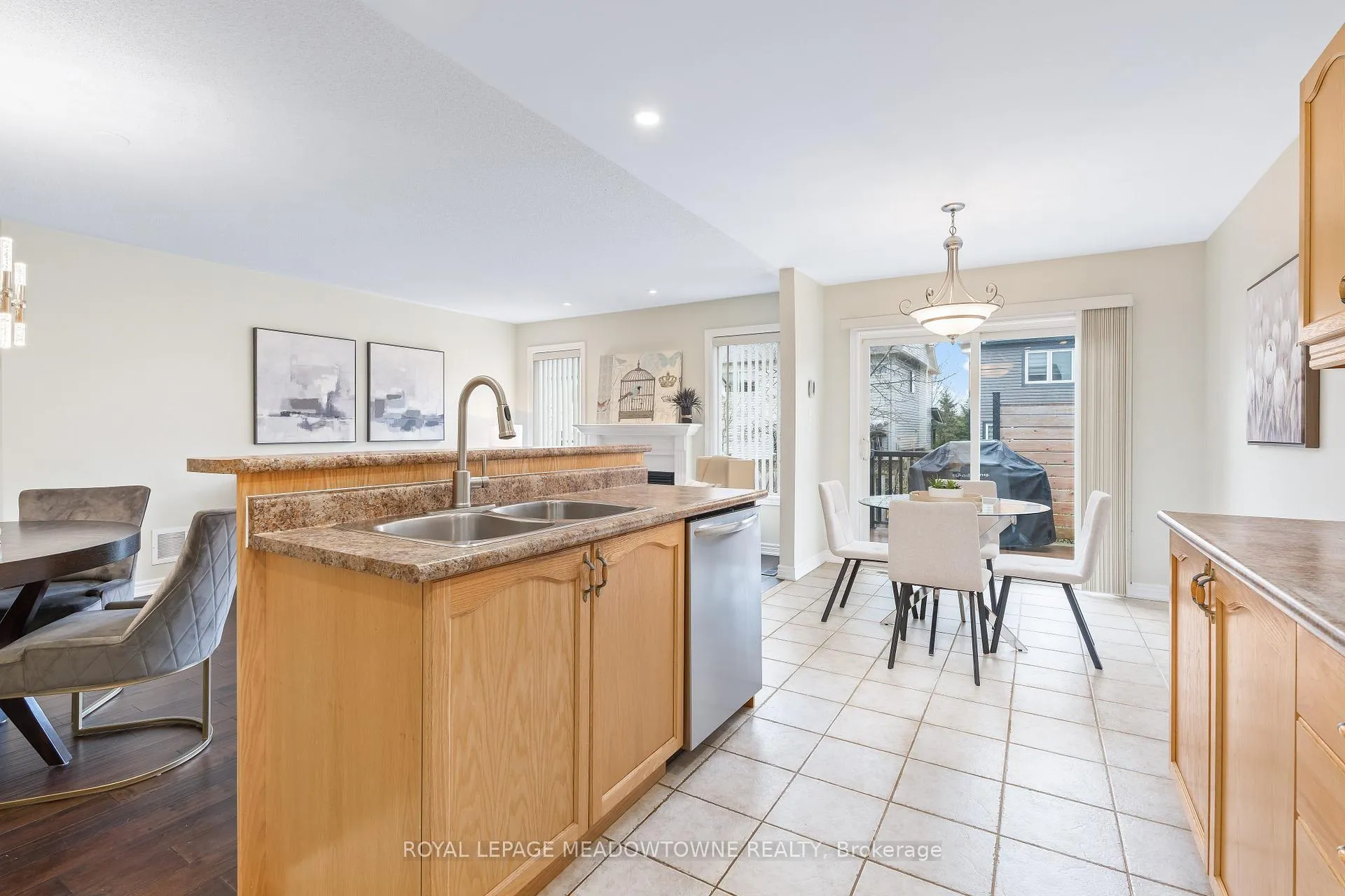 Photo 18 of 8 Bonnette Street, Halton Hills, Acton — HOMEH