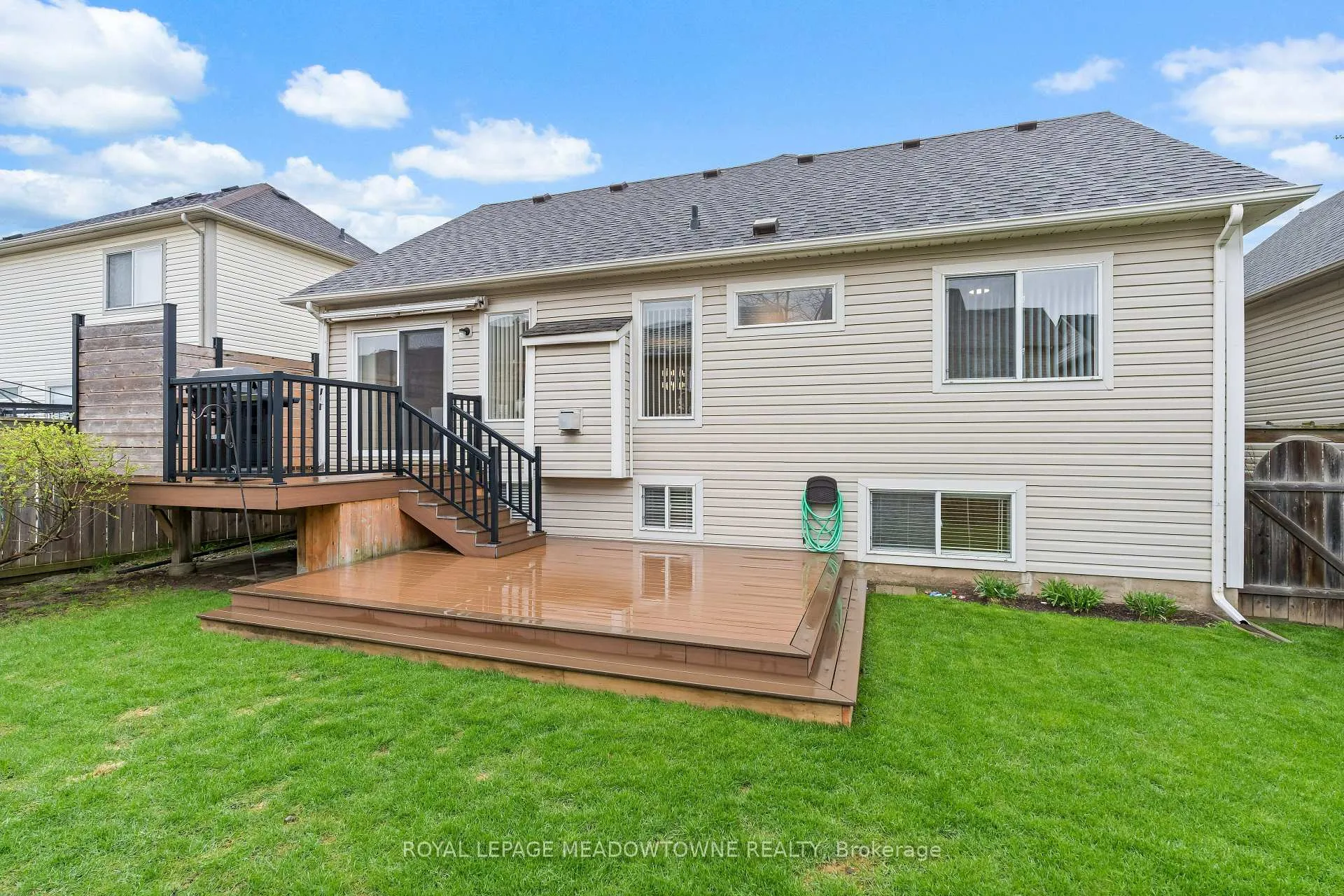 Photo 32 of 8 Bonnette Street, Halton Hills, Acton — HOMEH