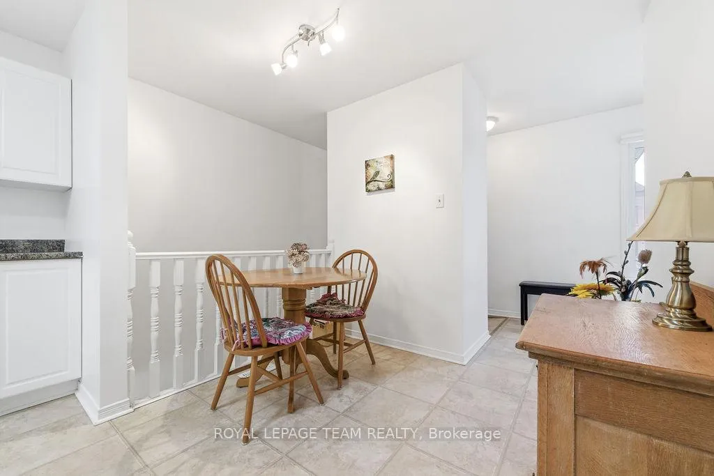 Photo 8 of 205 Renfrew Avenue W, Renfrew — HOMEH
