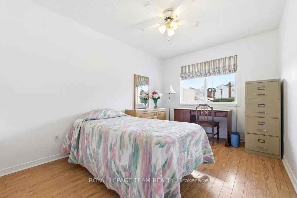 Photo 17 of 205 Renfrew Avenue W, Renfrew — HOMEH