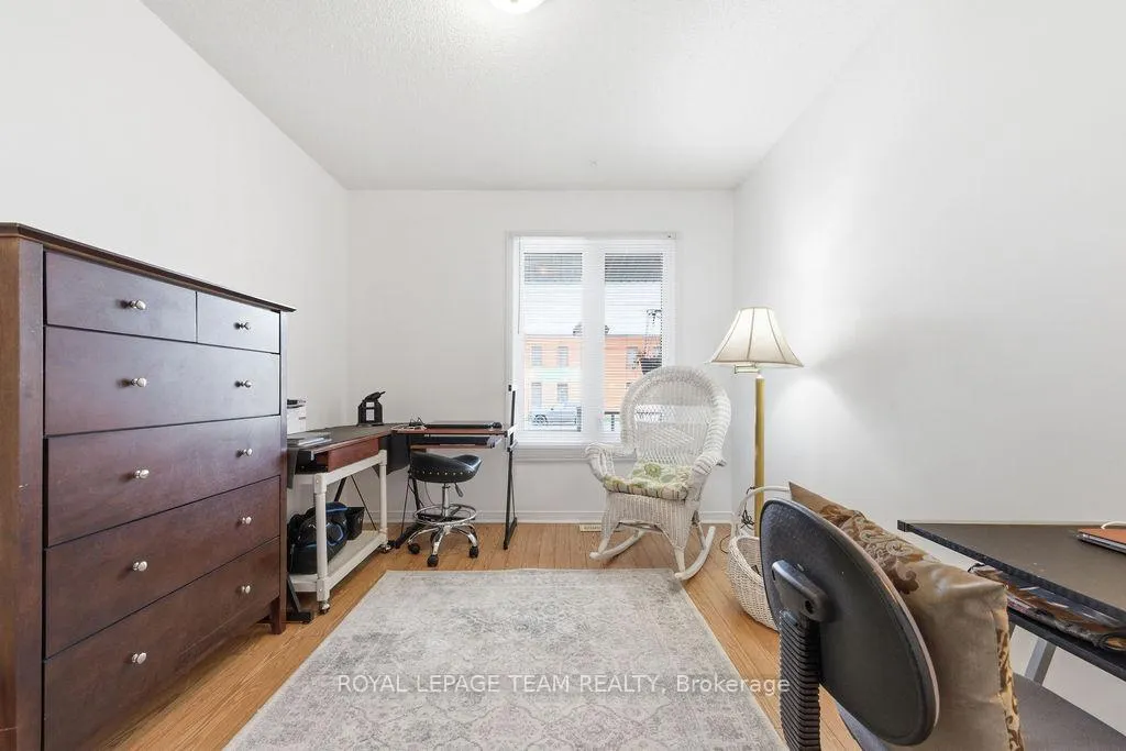 Photo 22 of 205 Renfrew Avenue W, Renfrew — HOMEH