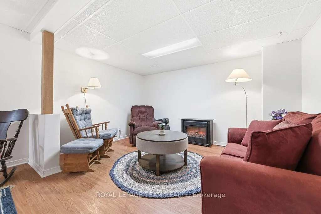 Photo 26 of 205 Renfrew Avenue W, Renfrew — HOMEH