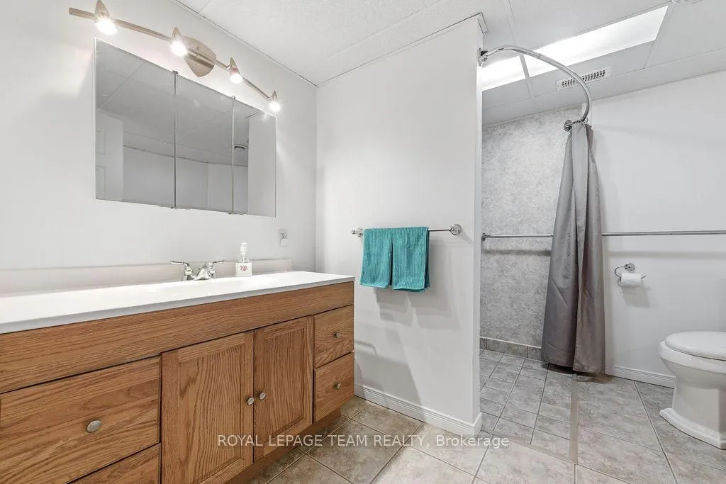 Photo 27 of 205 Renfrew Avenue W, Renfrew — HOMEH