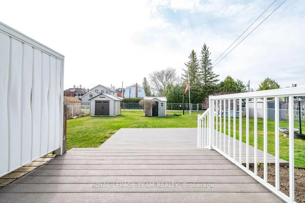 Photo 31 of 205 Renfrew Avenue W, Renfrew — HOMEH
