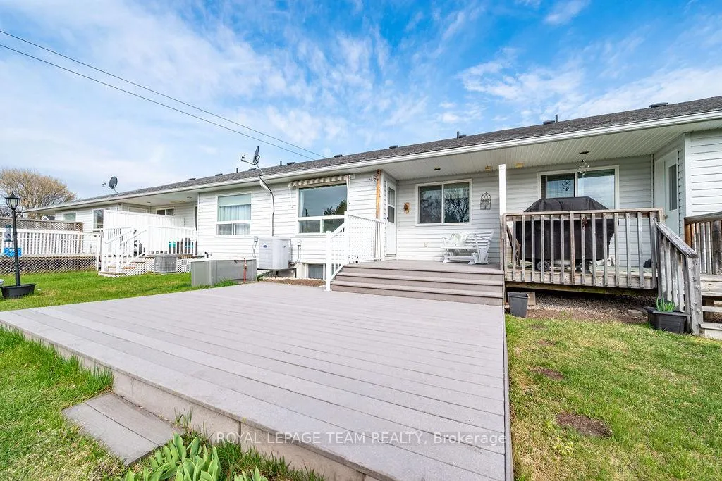Photo 32 of 205 Renfrew Avenue W, Renfrew — HOMEH
