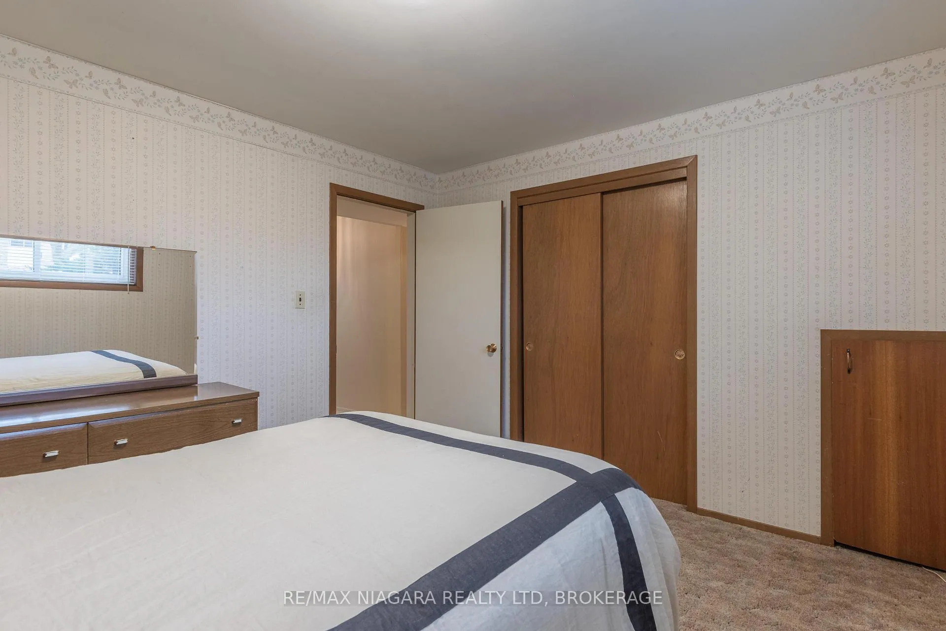 Photo 25 of 28 Viking Drive, St. Catharines, Bunting/Linwell — HOMEH