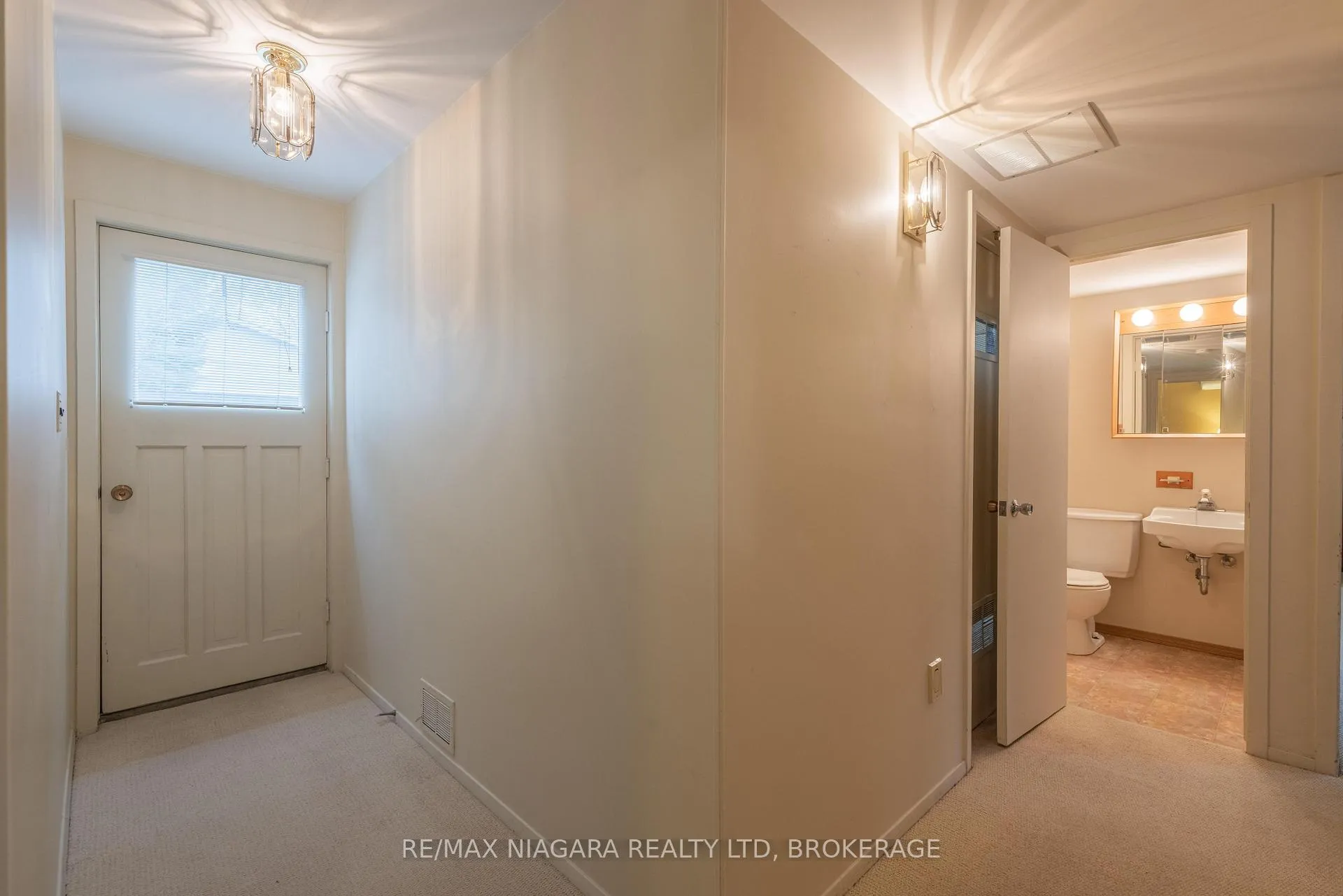 Photo 27 of 28 Viking Drive, St. Catharines, Bunting/Linwell — HOMEH