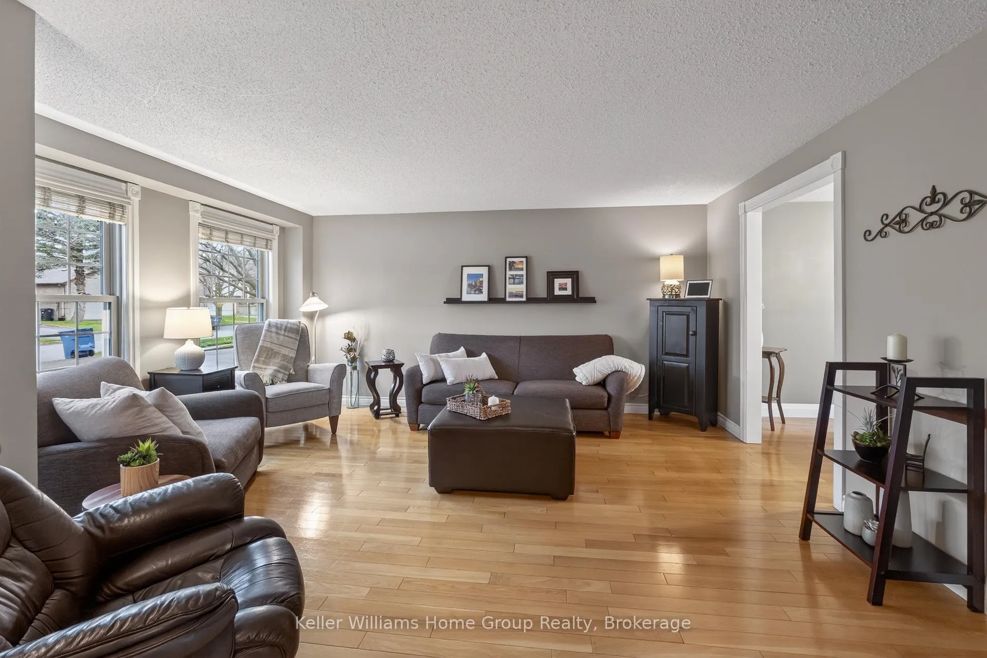 Photo 8 of 21 Brazolot Drive, Guelph, Kortright West — HOMEH
