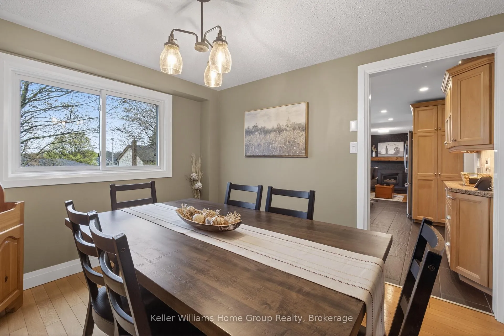 Photo 11 of 21 Brazolot Drive, Guelph, Kortright West — HOMEH
