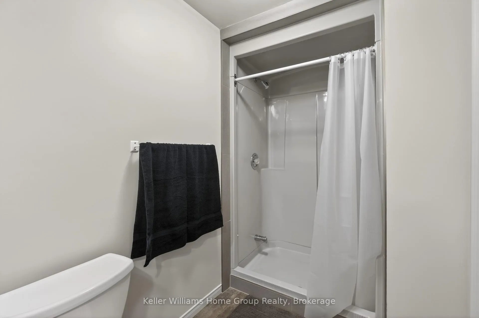 Photo 35 of 21 Brazolot Drive, Guelph, Kortright West — HOMEH