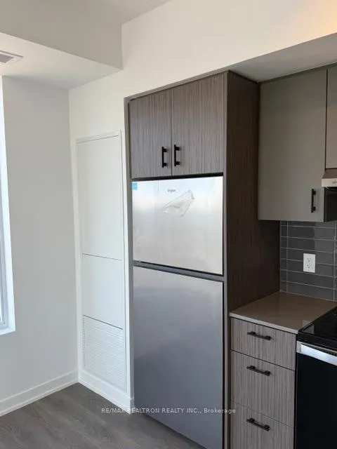 Photo 4 of Unit C809, 4878 Powers Common, Burlington, Appleby — HOMEH