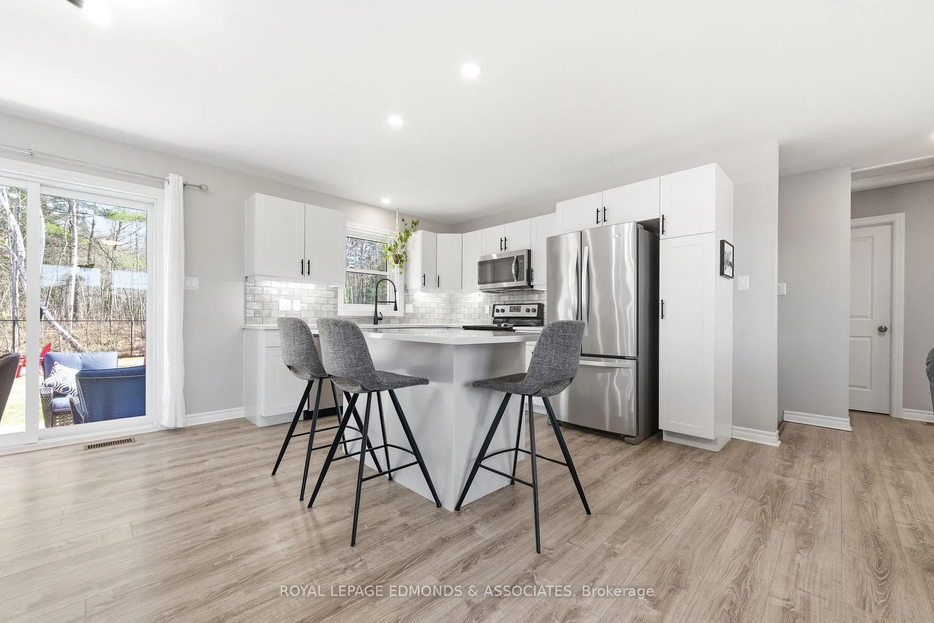 Photo 16 of 45 Dustin Drive, Petawawa — HOMEH