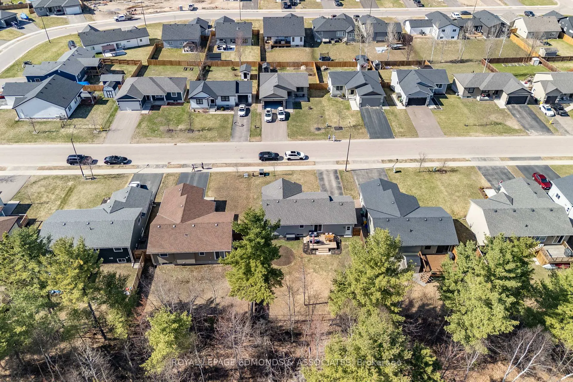 Photo 49 of 45 Dustin Drive, Petawawa — HOMEH