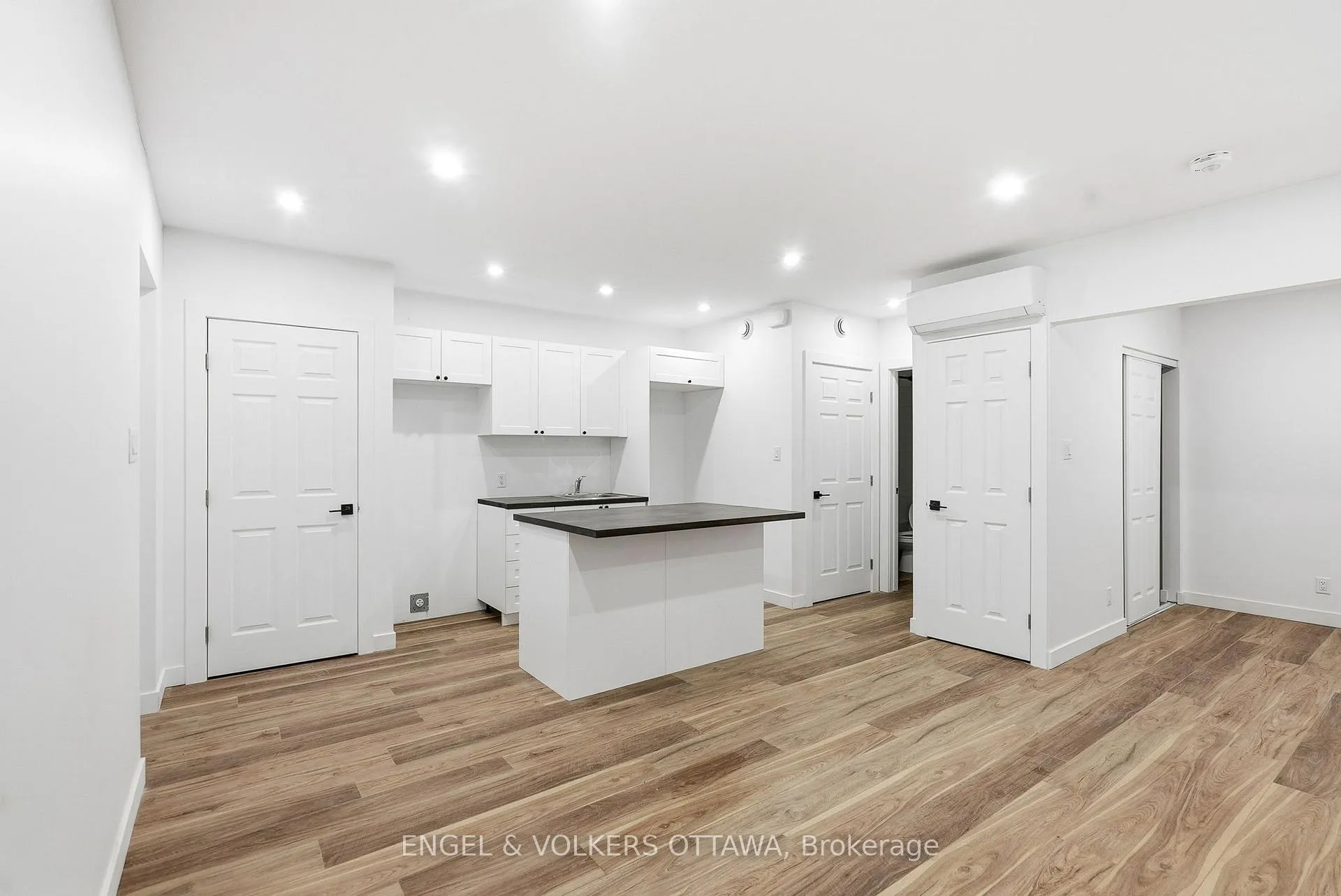 Photo 6 of Unit B, 322 Frontenac Street, Ottawa, Vanier — HOMEH