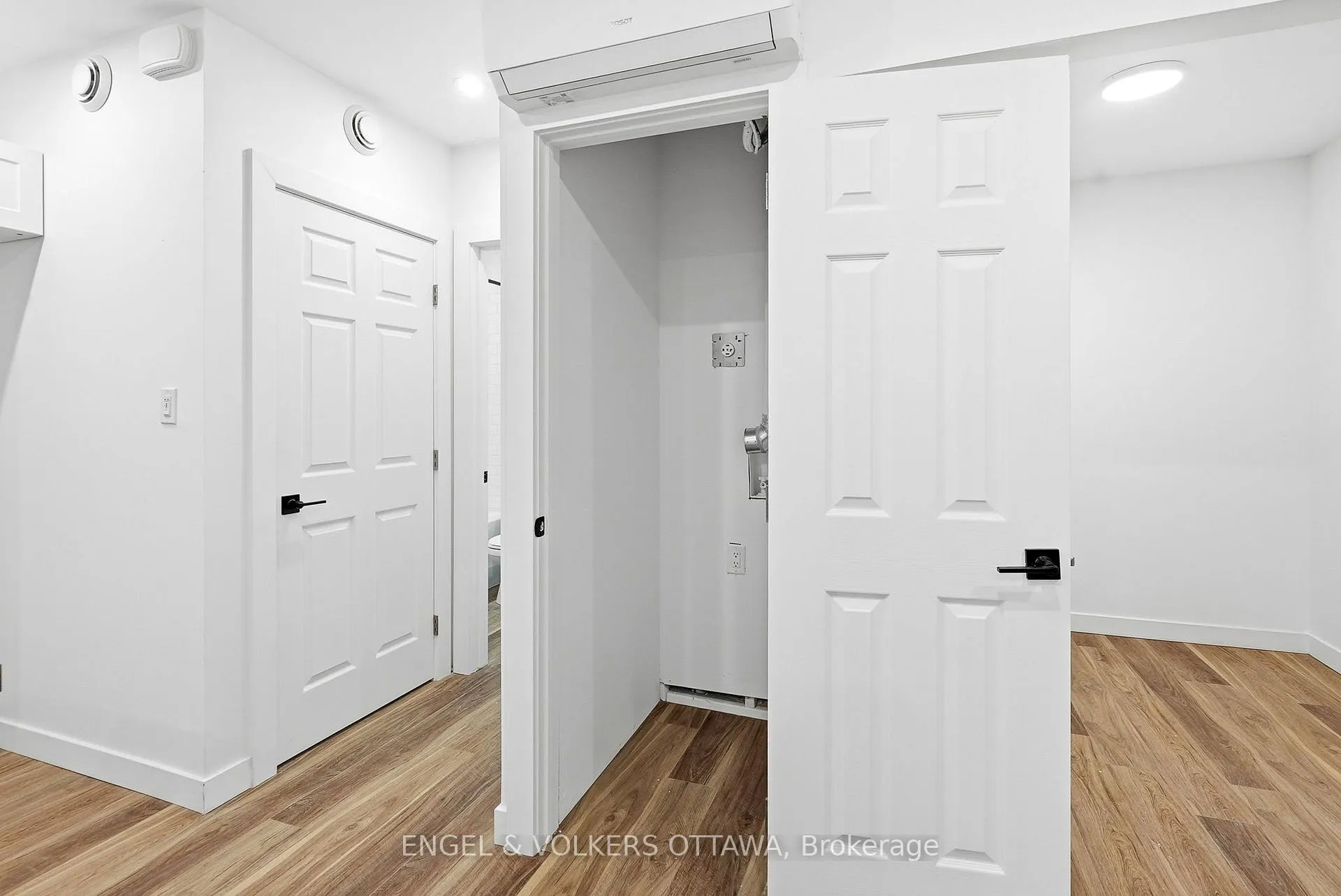 Photo 12 of Unit B, 322 Frontenac Street, Ottawa, Vanier — HOMEH