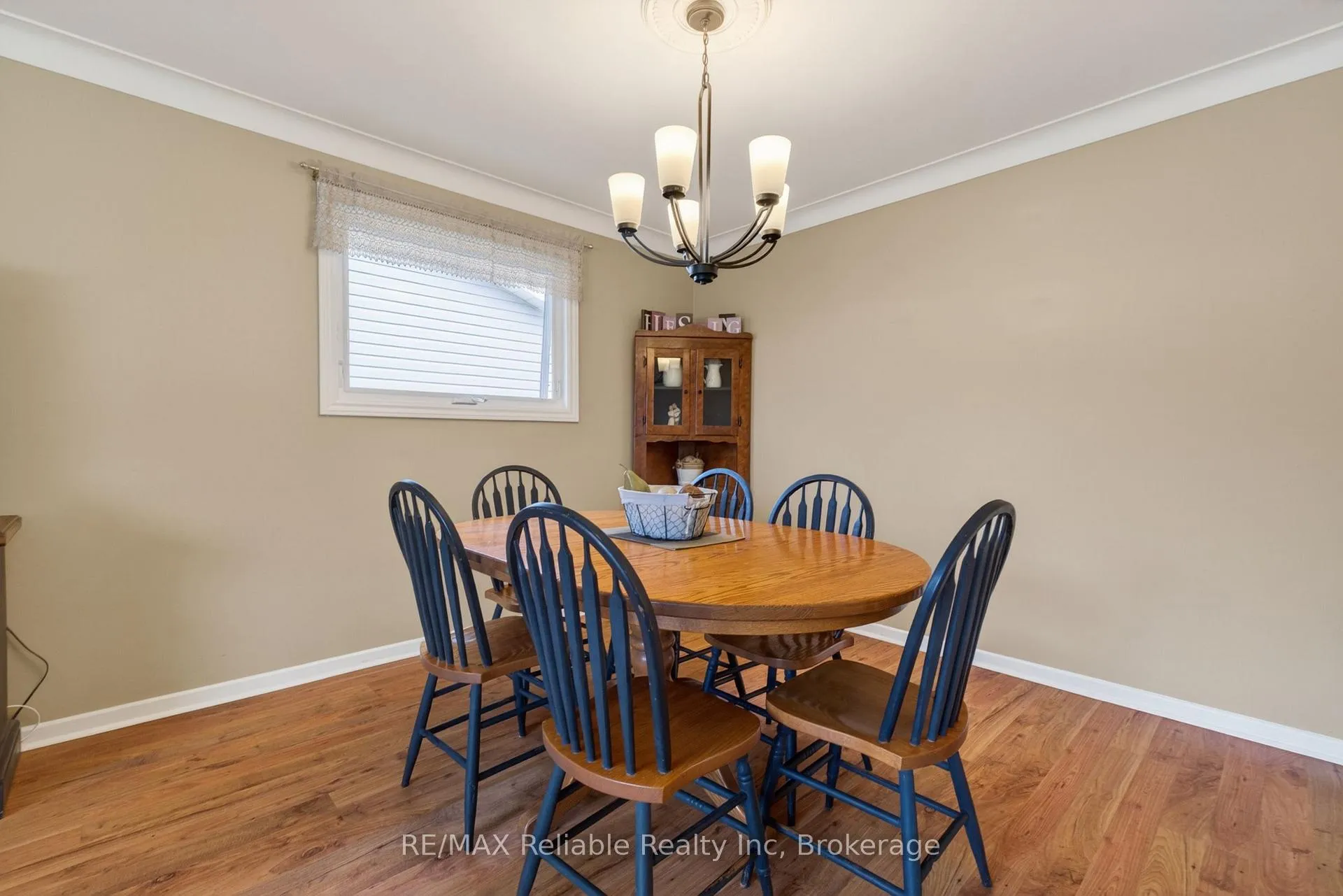 Photo 7 of 131 Cayley Street, Goderich, Goderich (Town) — HOMEH