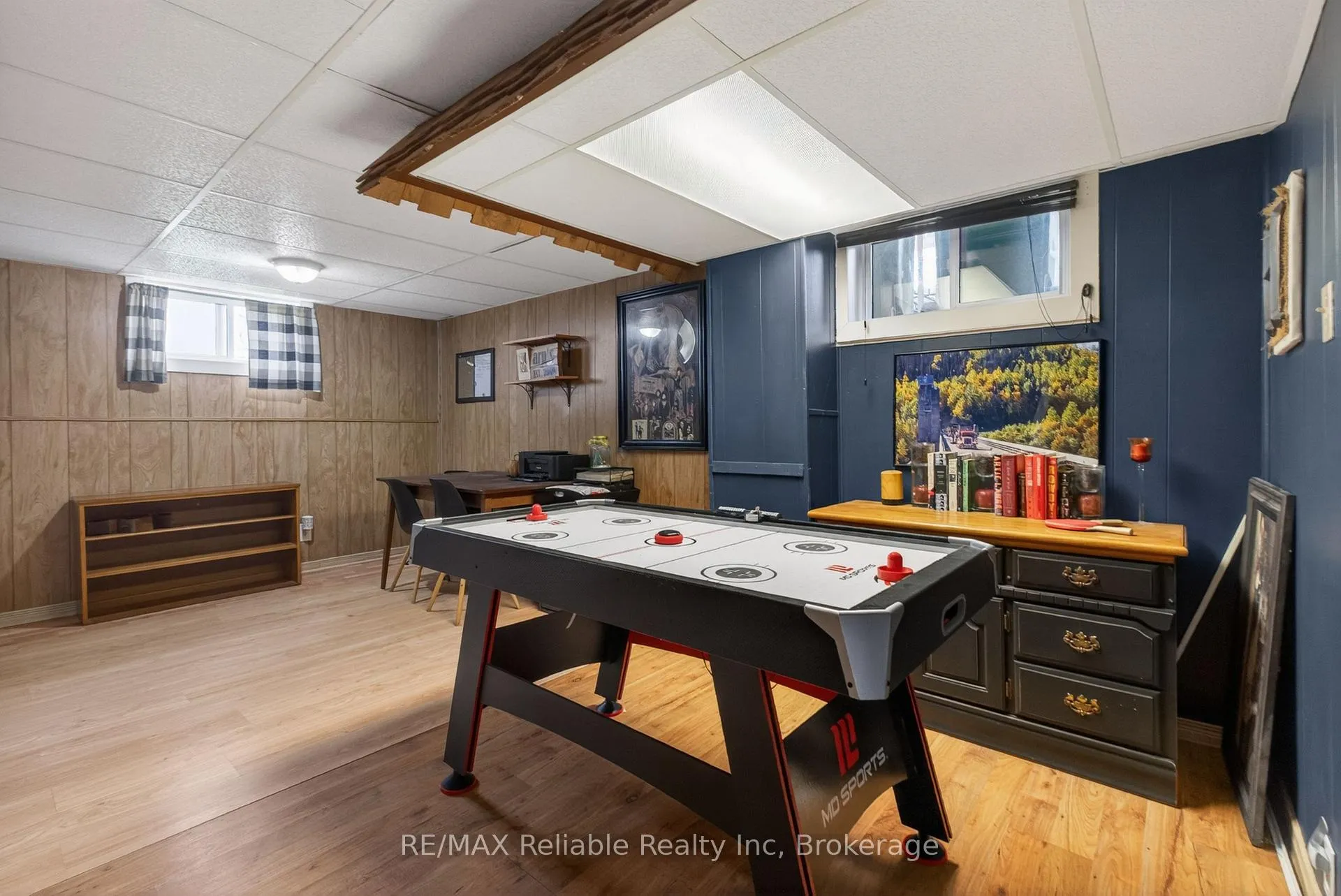 Photo 17 of 131 Cayley Street, Goderich, Goderich (Town) — HOMEH