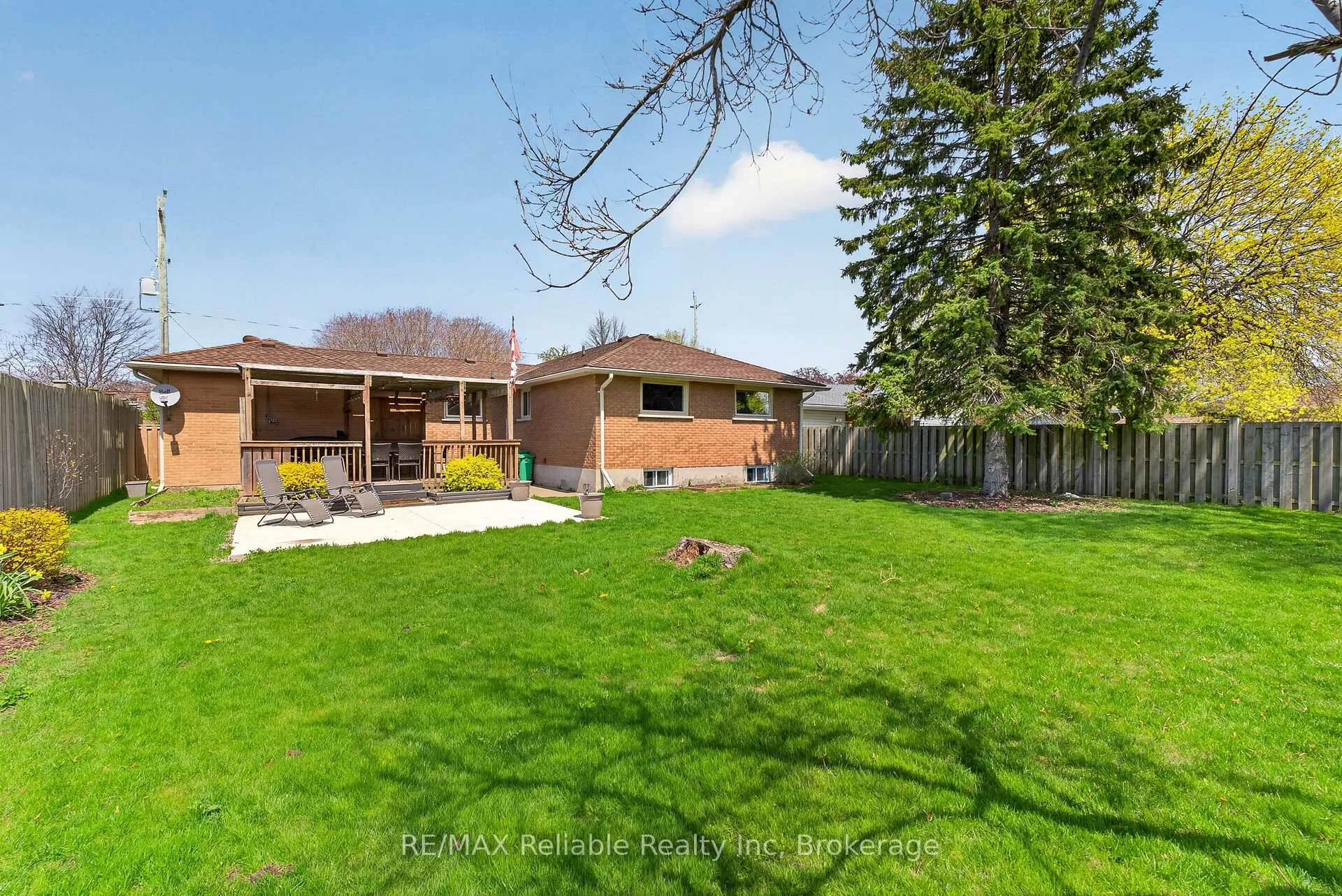 Photo 27 of 131 Cayley Street, Goderich, Goderich (Town) — HOMEH