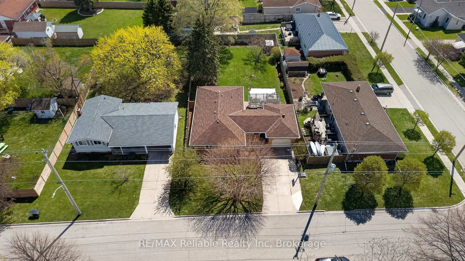 Photo 33 of 131 Cayley Street, Goderich, Goderich (Town) — HOMEH