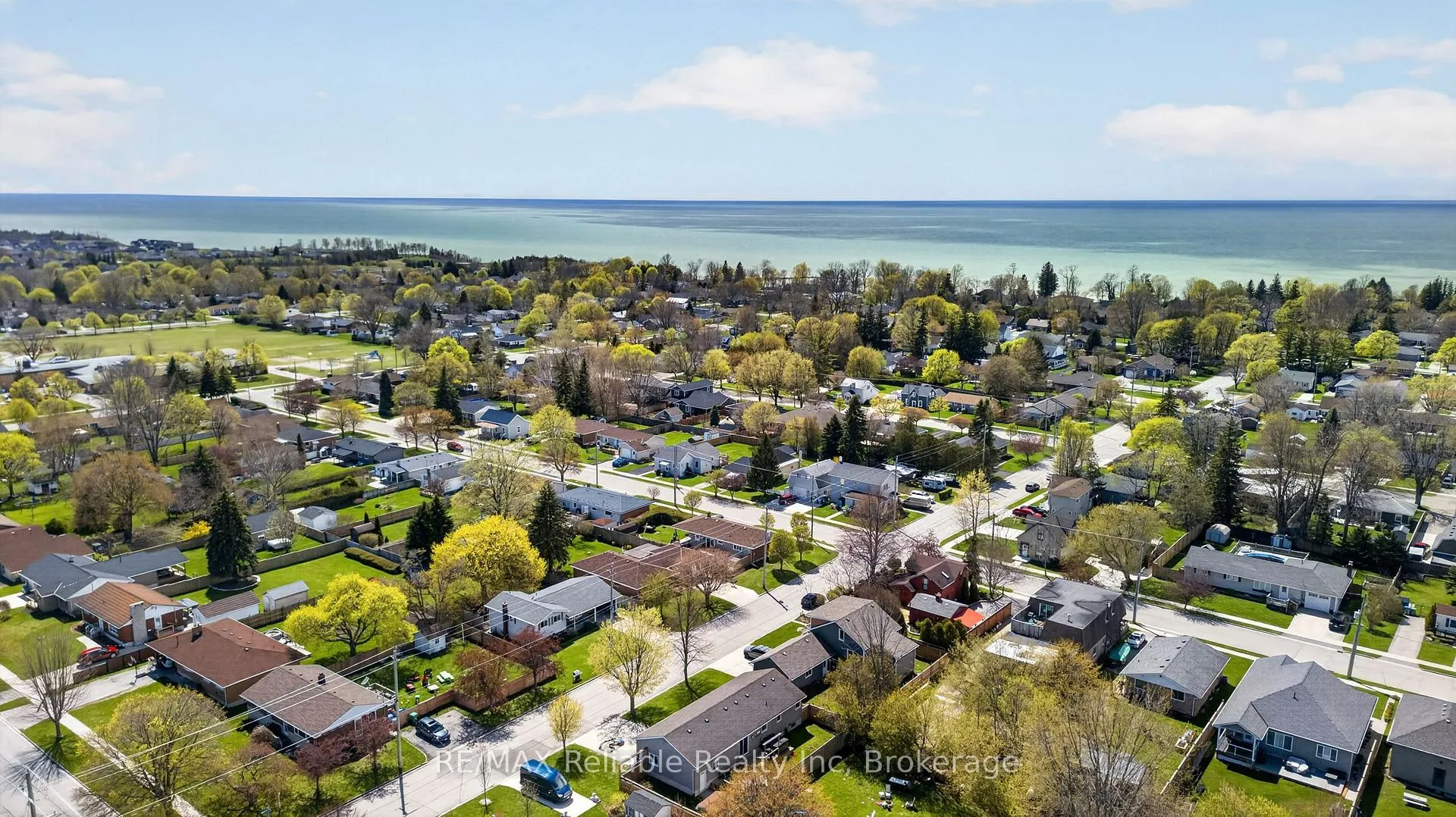 Photo 34 of 131 Cayley Street, Goderich, Goderich (Town) — HOMEH