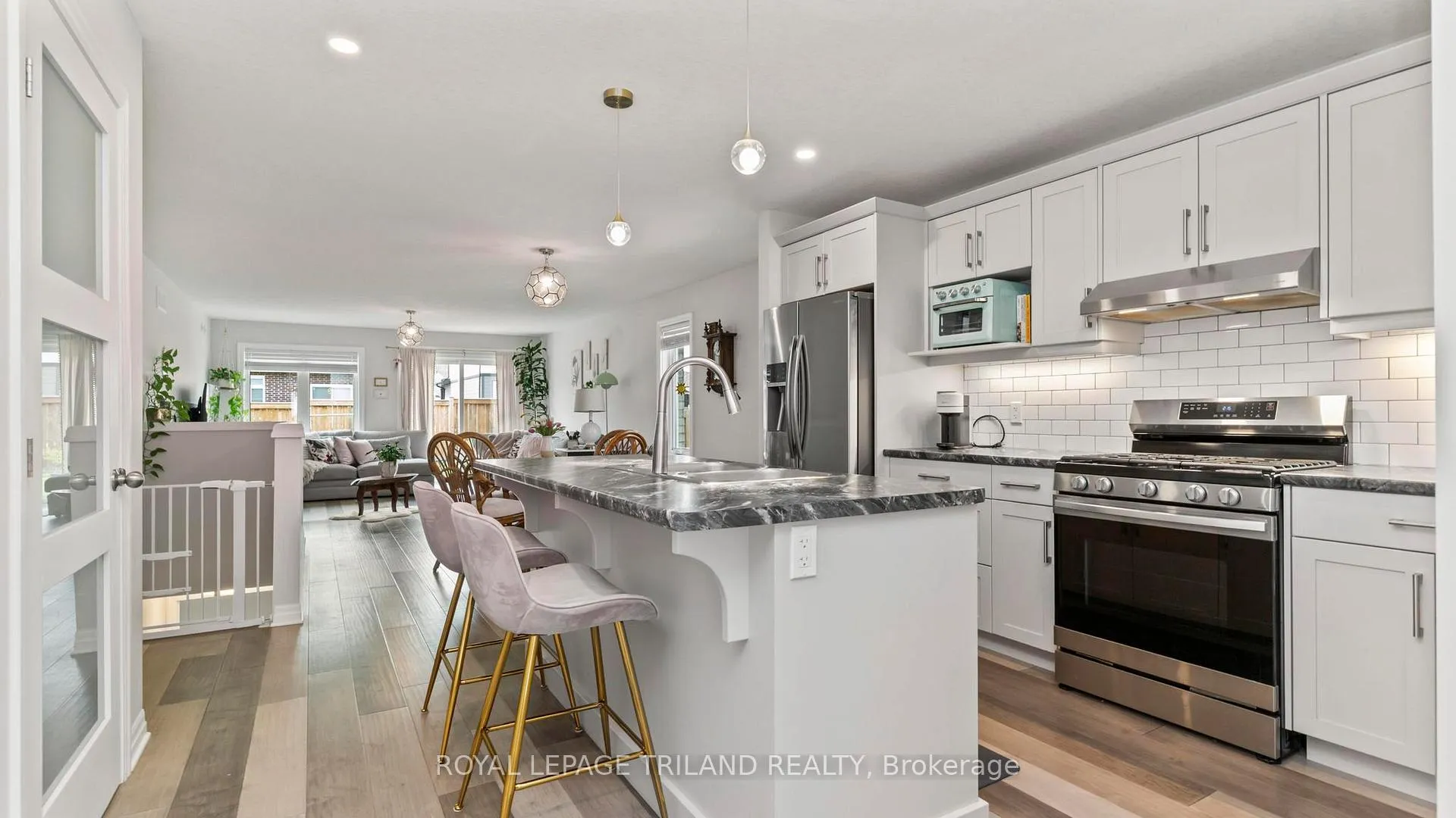 Photo 5 of 60 Ashberry Place, St. Thomas — HOMEH