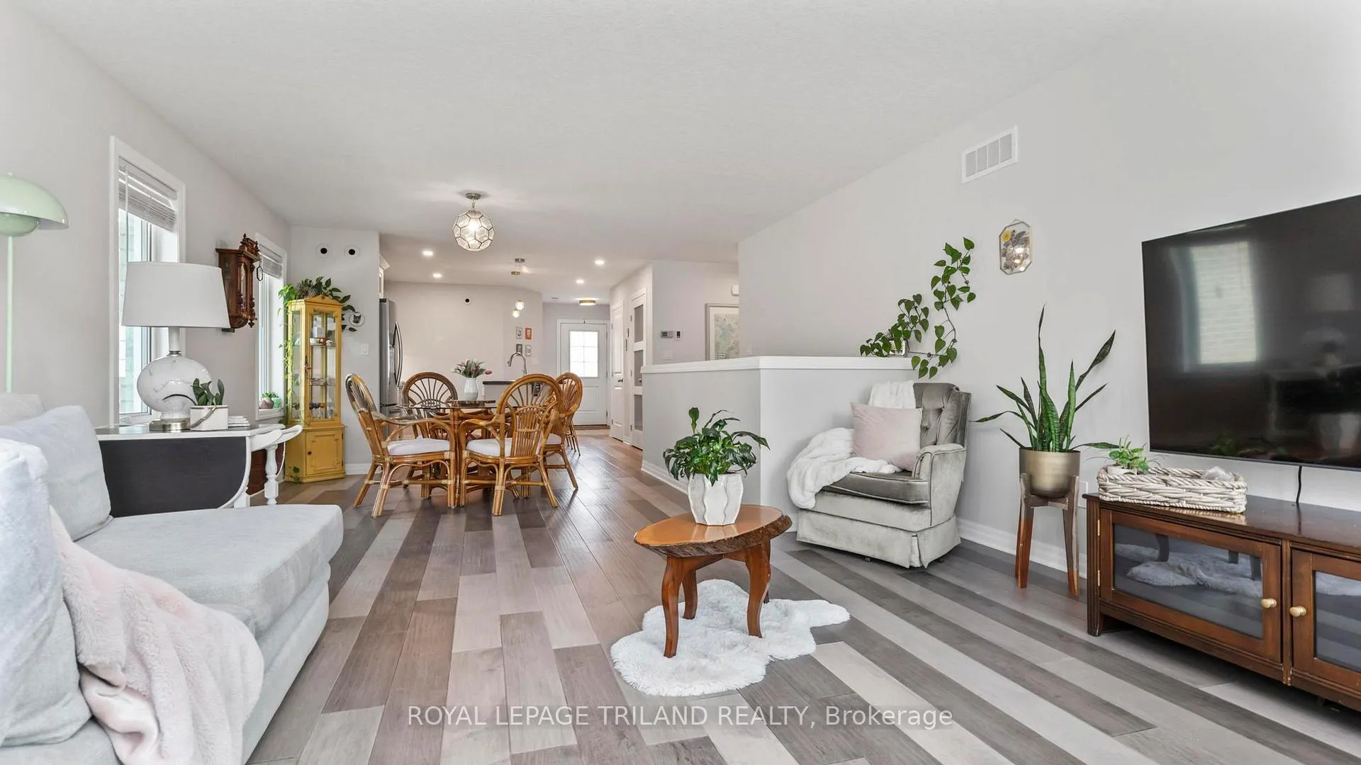 Photo 12 of 60 Ashberry Place, St. Thomas — HOMEH