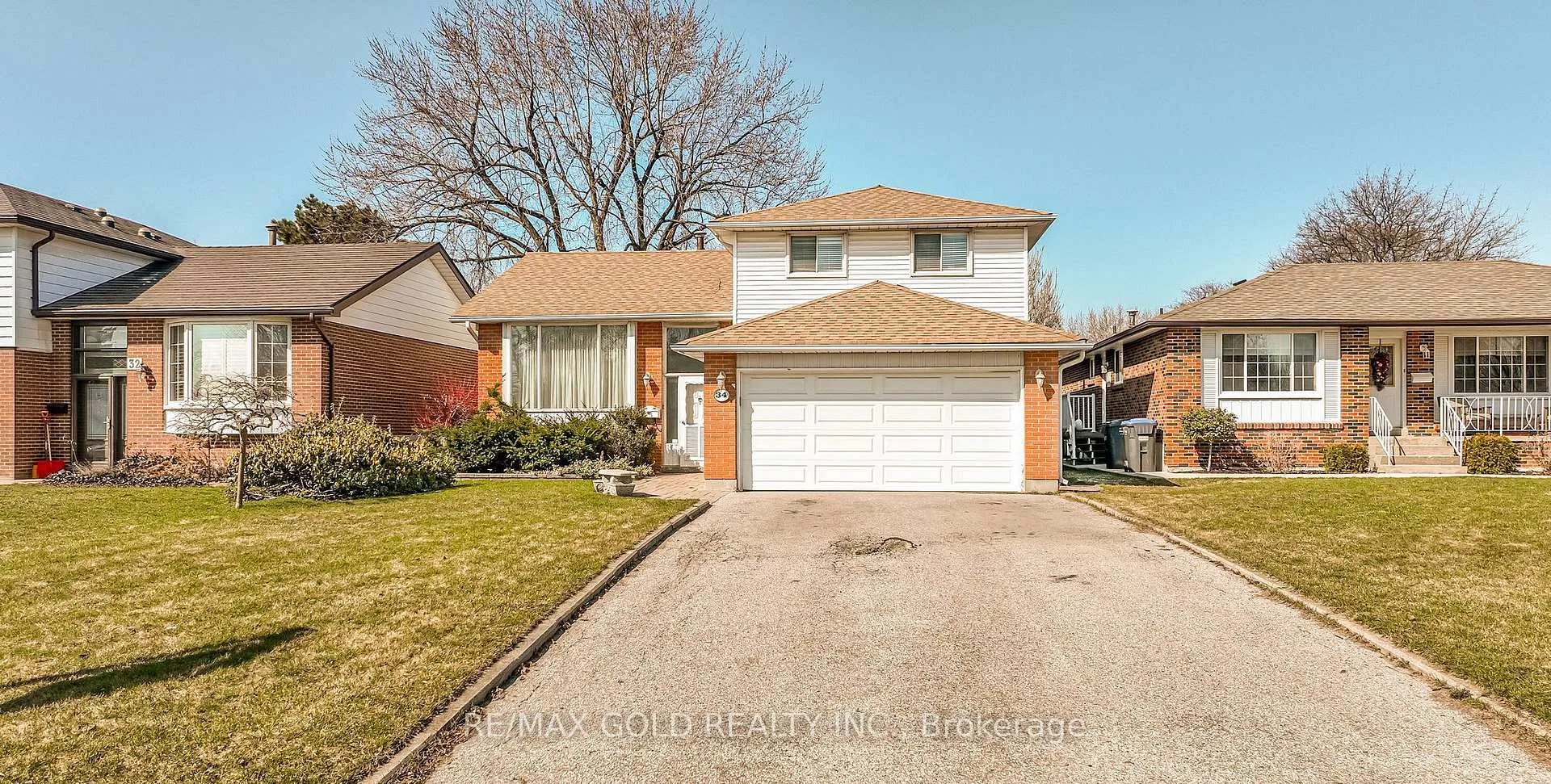 Front of 34 Deerfield Crescent