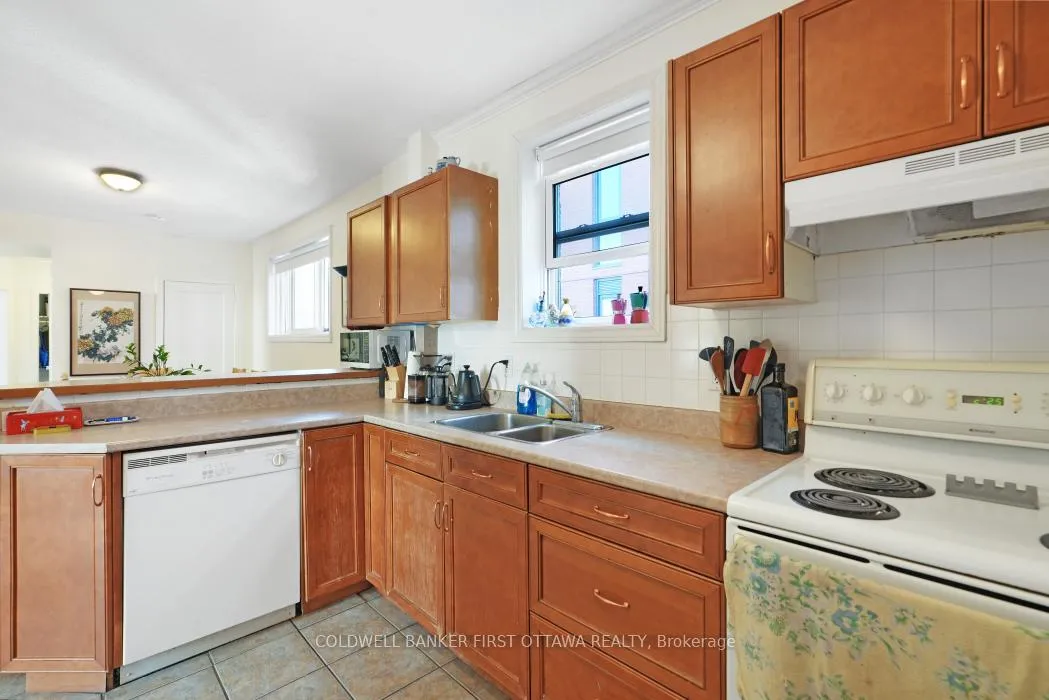 Photo 15 of 95 Barrette Street, Ottawa, Vanier — HOMEH