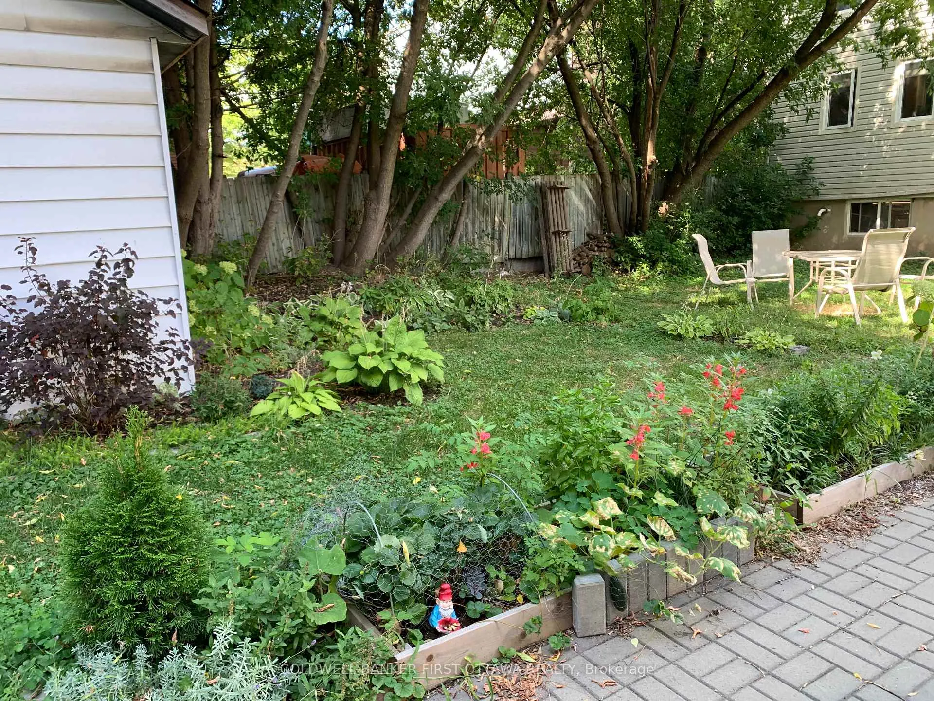 Photo 23 of 95 Barrette Street, Ottawa, Vanier — HOMEH