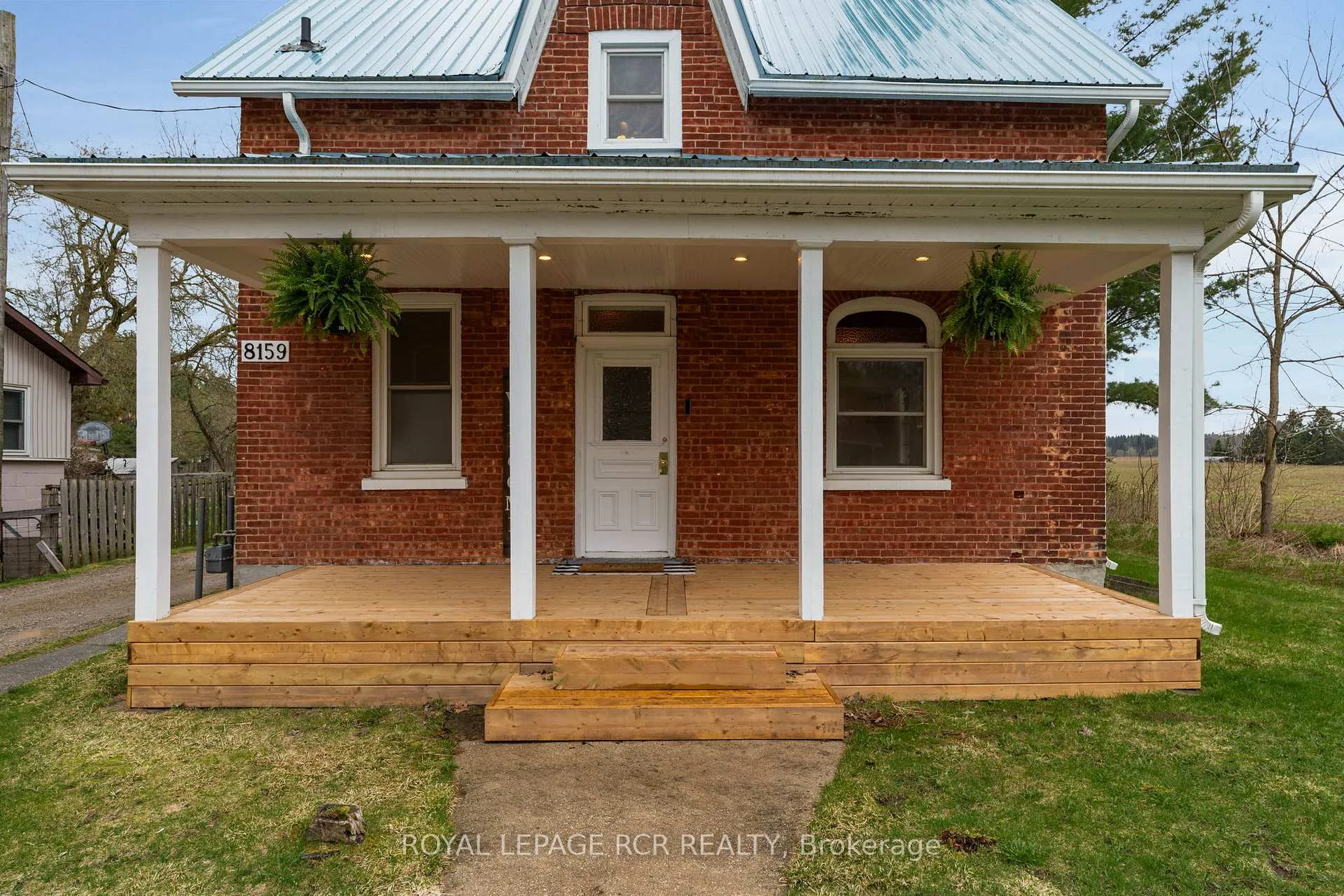Photo 5 of 8159 Main Street, Adjala-Tosorontio, Everett — HOMEH