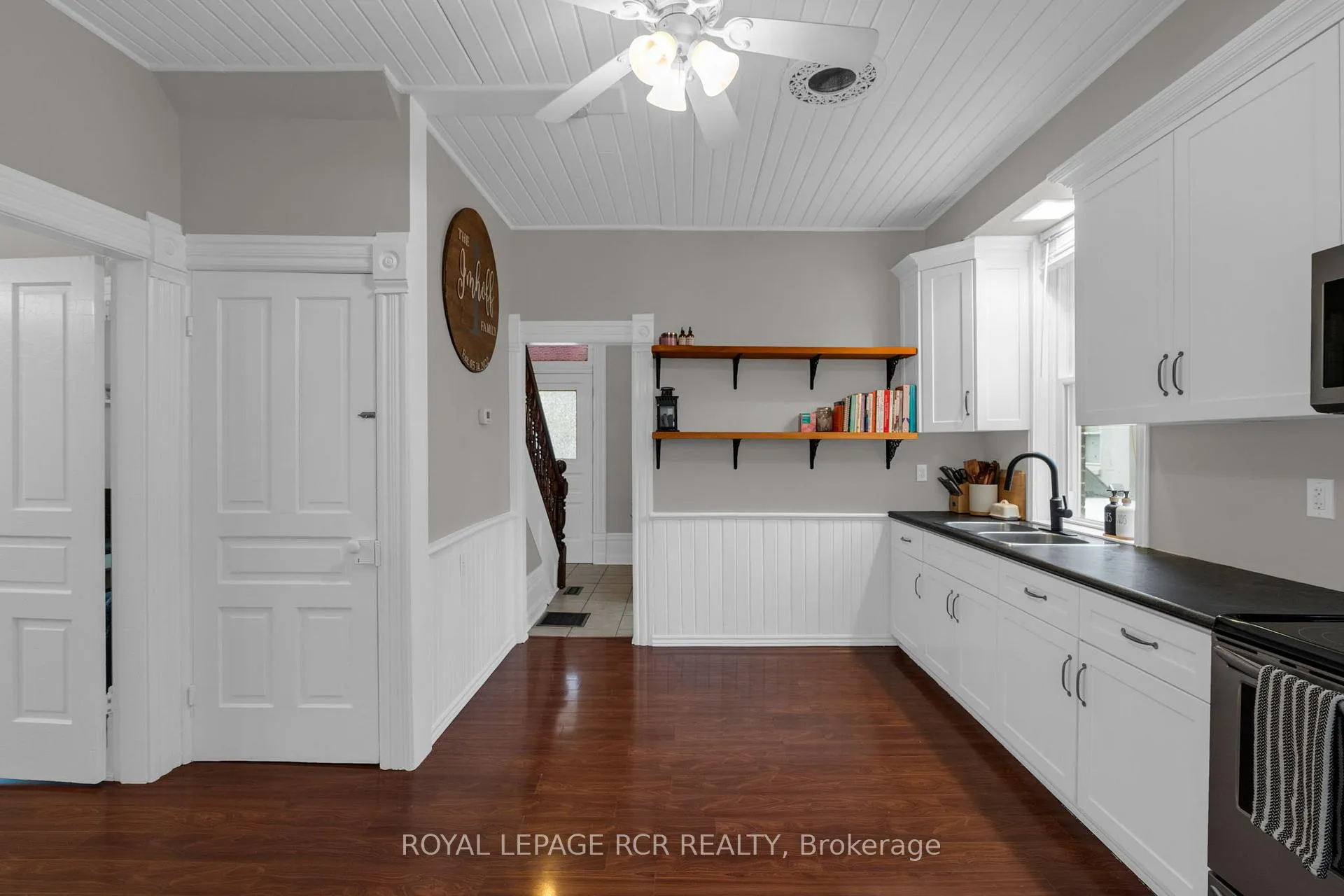 Photo 10 of 8159 Main Street, Adjala-Tosorontio, Everett — HOMEH